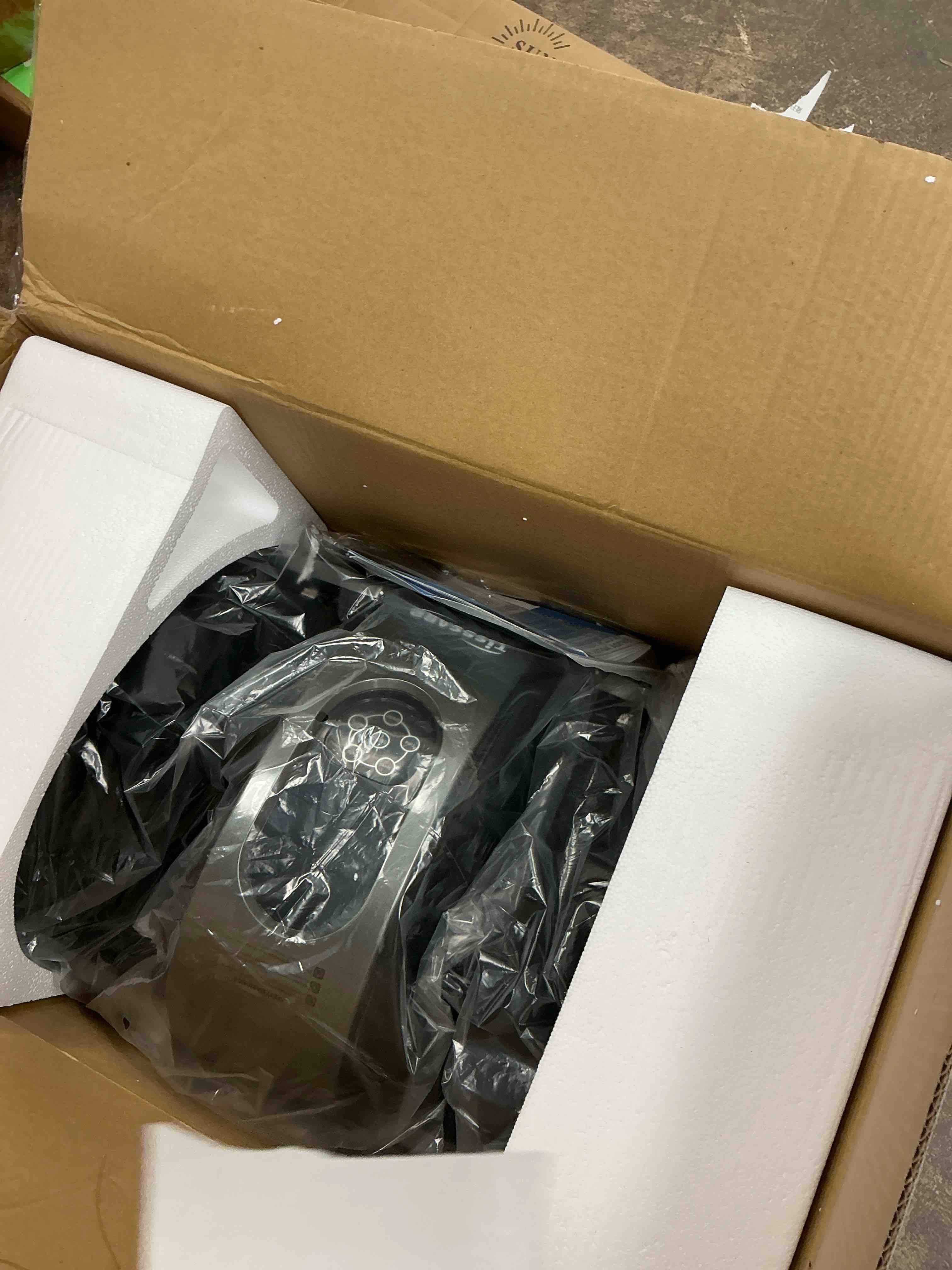 https://s3.amazonaws.com/lotting-images-prod/EmanualPiazza/TEA3573364_1752159675103.jpeg