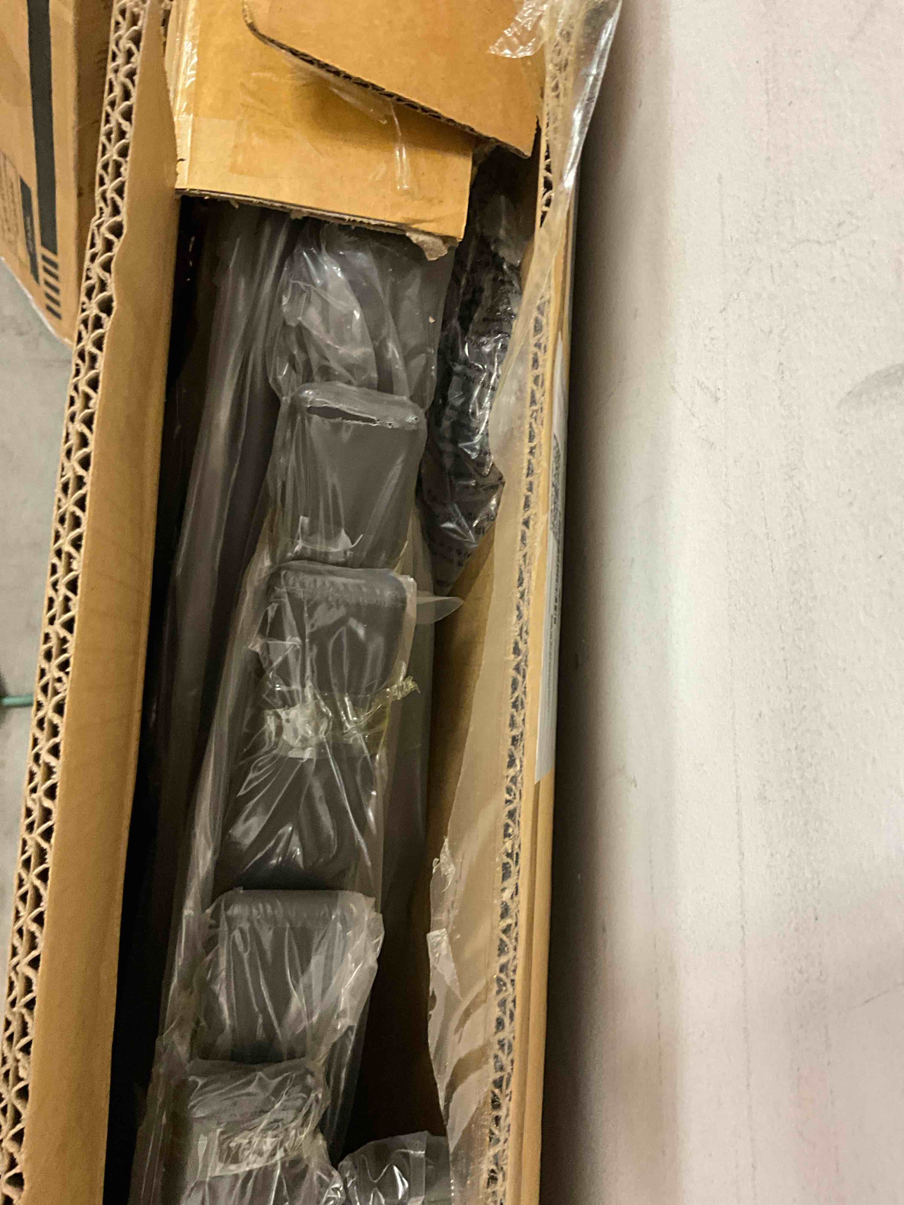 https://s3.amazonaws.com/lotting-images-prod/EmanualPiazza/TEA3575471_1754939649661.jpeg