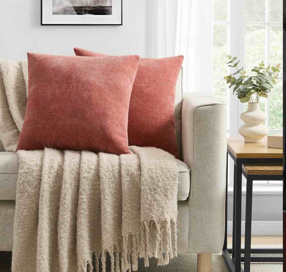 Mainstays Solid Chenille Decorative Pillow Set, Red Canyon, 18" x 18", 2 Pieces