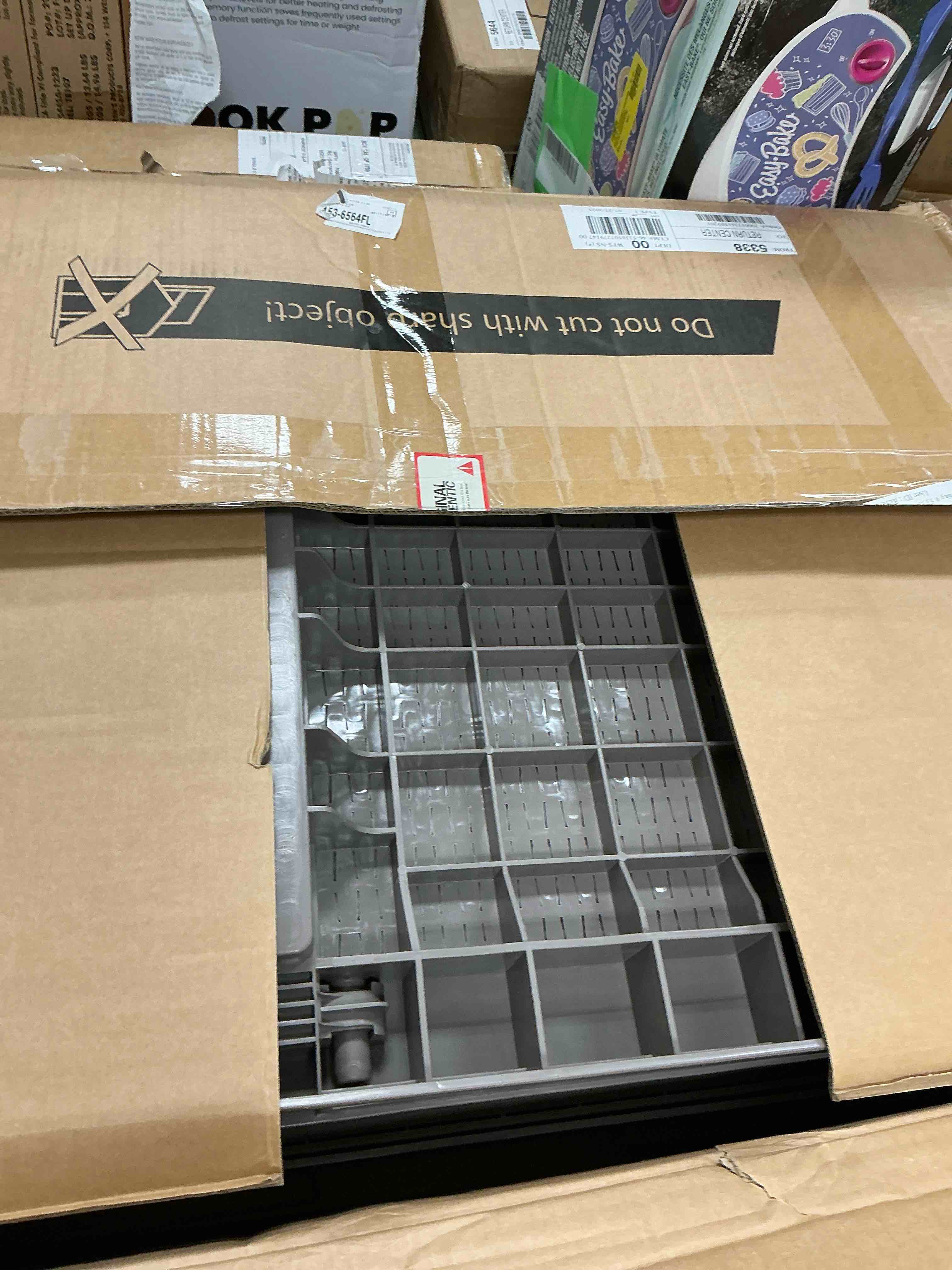 https://s3.amazonaws.com/lotting-images-prod/EmanualPiazza/TEA3575932_1755793385793.jpeg