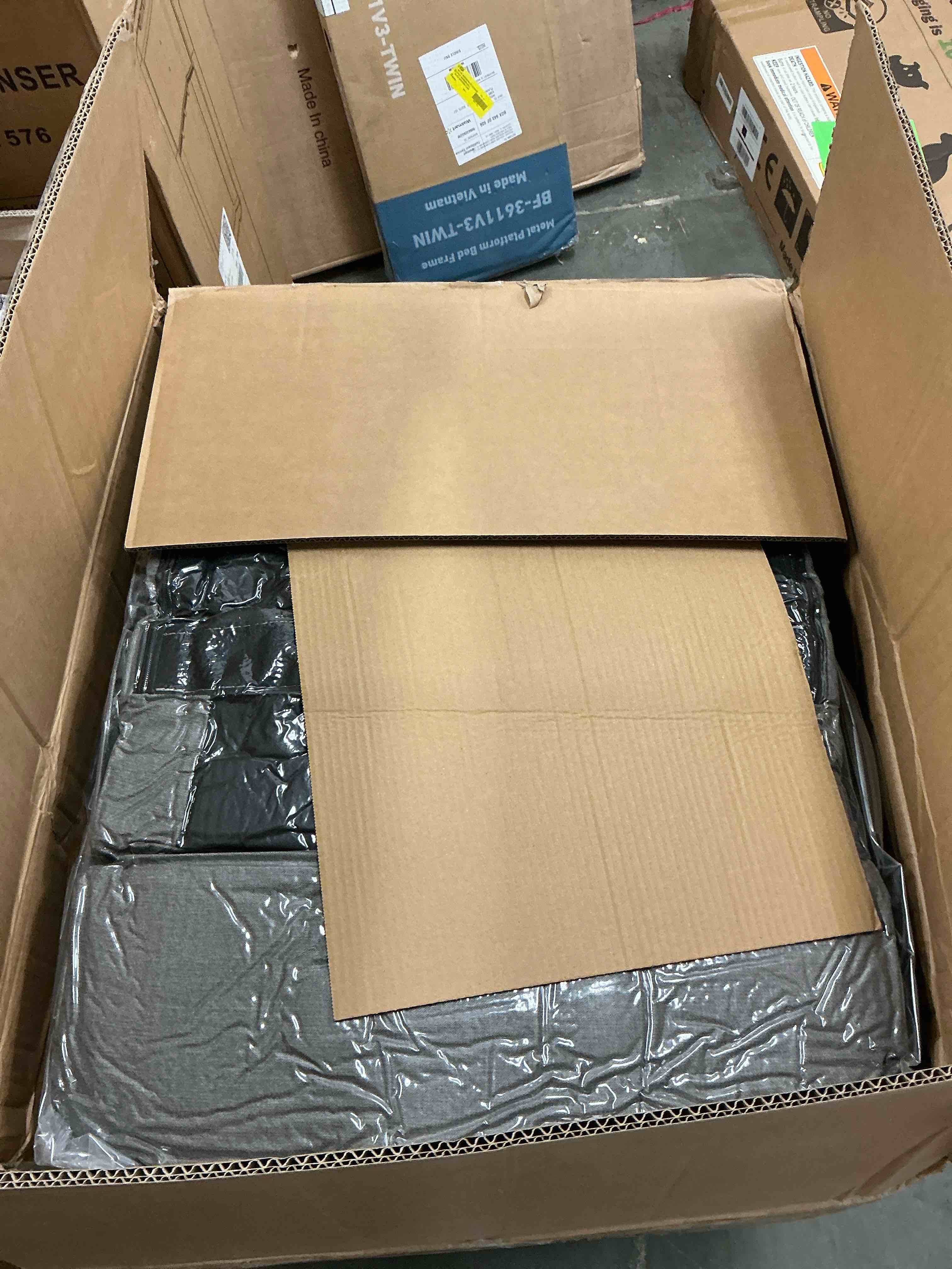 https://s3.amazonaws.com/lotting-images-prod/EmanualPiazza/TEA3576128_1756310891865.jpeg