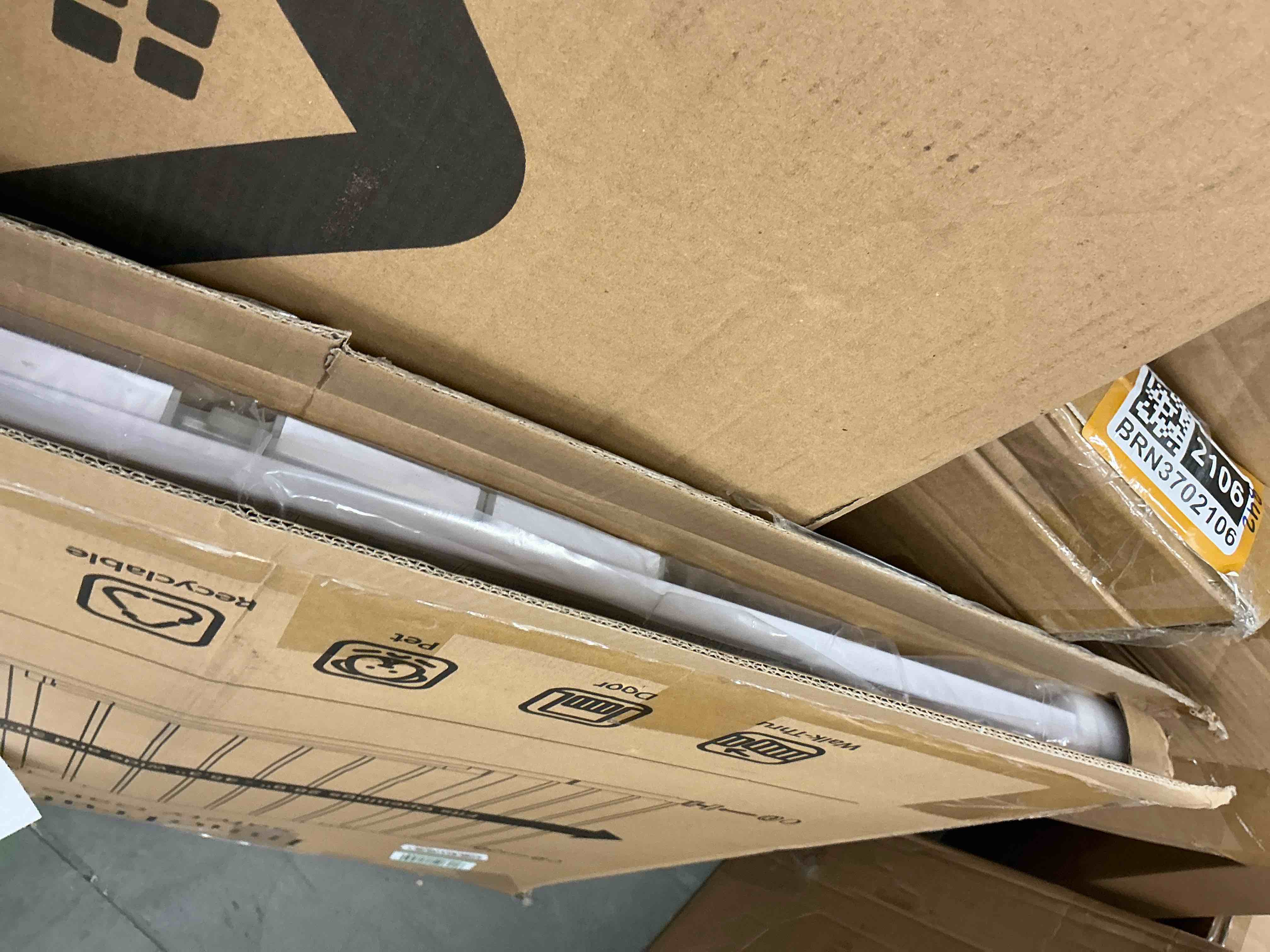 https://s3.amazonaws.com/lotting-images-prod/EmanualPiazza/TEA3576225_1756847933305.jpeg