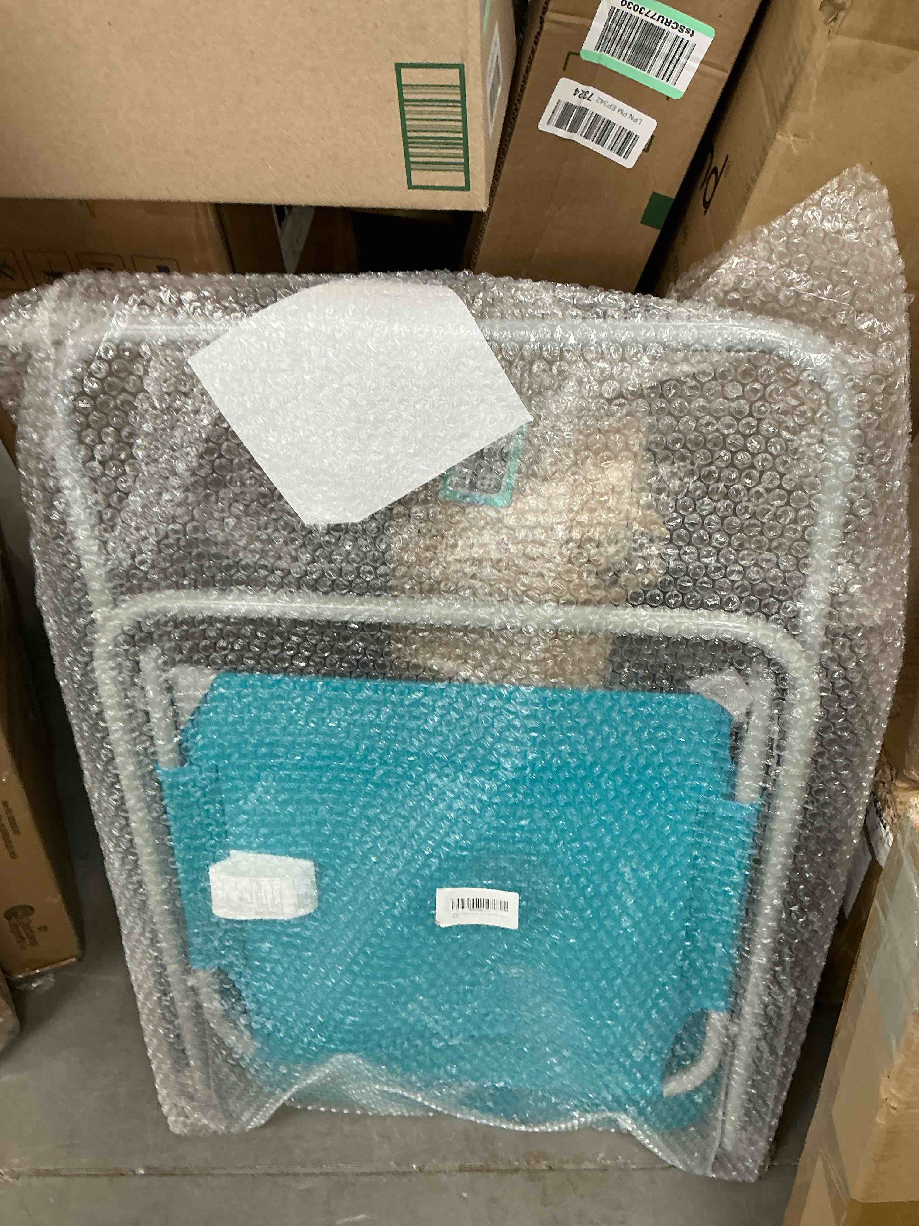 https://s3.amazonaws.com/lotting-images-prod/EmanualPiazza/TEA3576512_1757772047705.jpeg