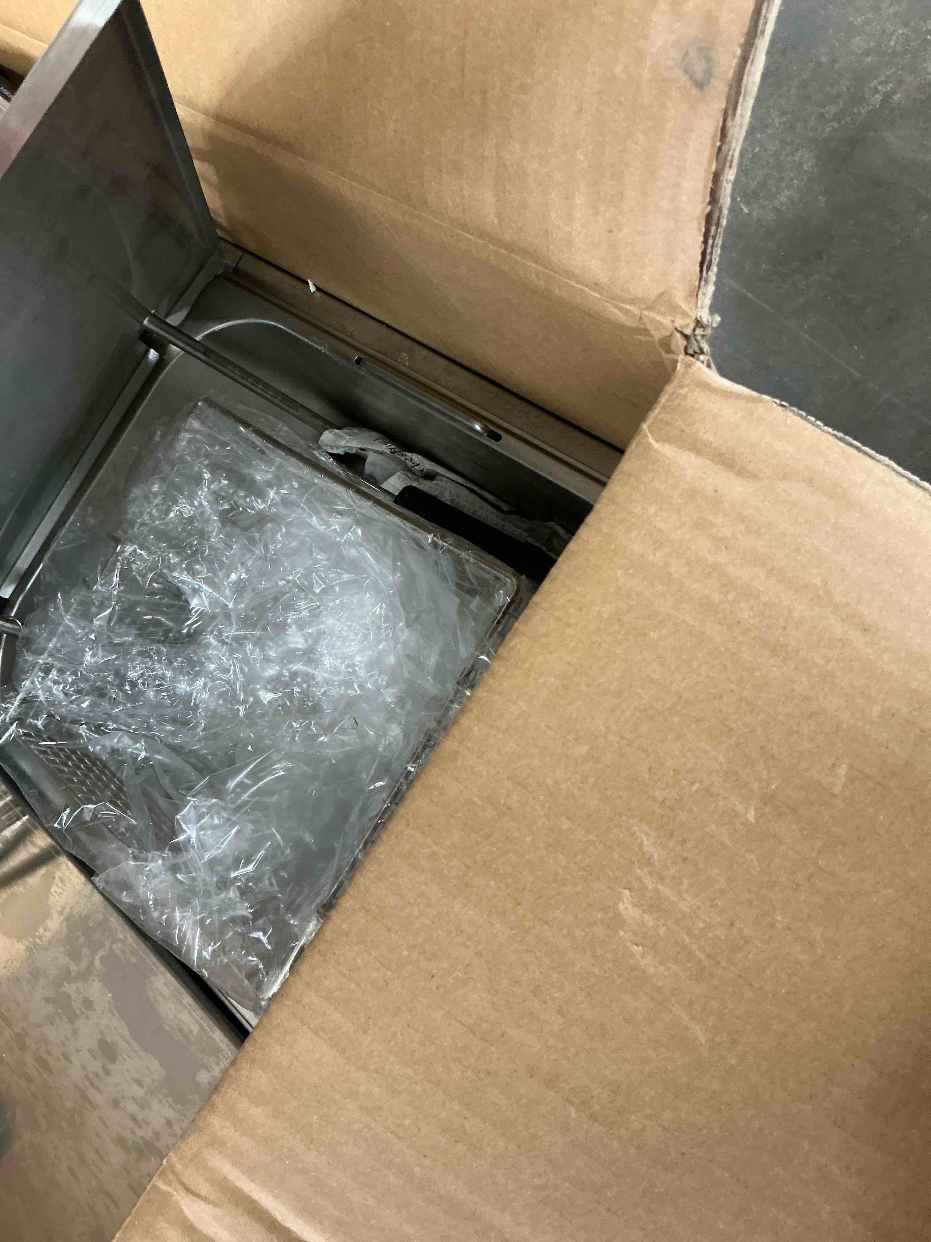 https://s3.amazonaws.com/lotting-images-prod/EmanualPiazza/TEA3576774_1757706423819.jpeg
