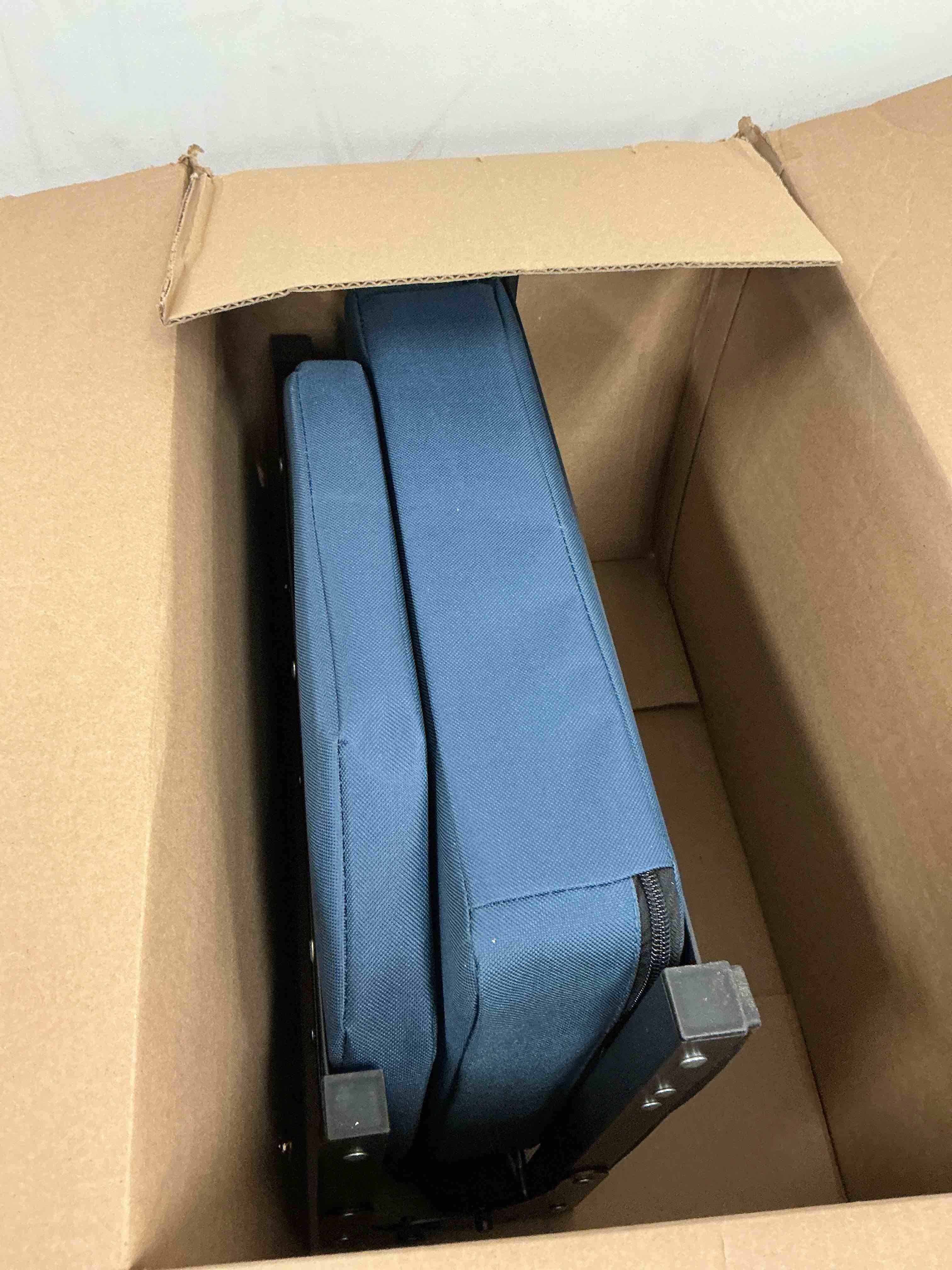 https://s3.amazonaws.com/lotting-images-prod/EmanualPiazza/TEA3576853_1757769225465.jpeg