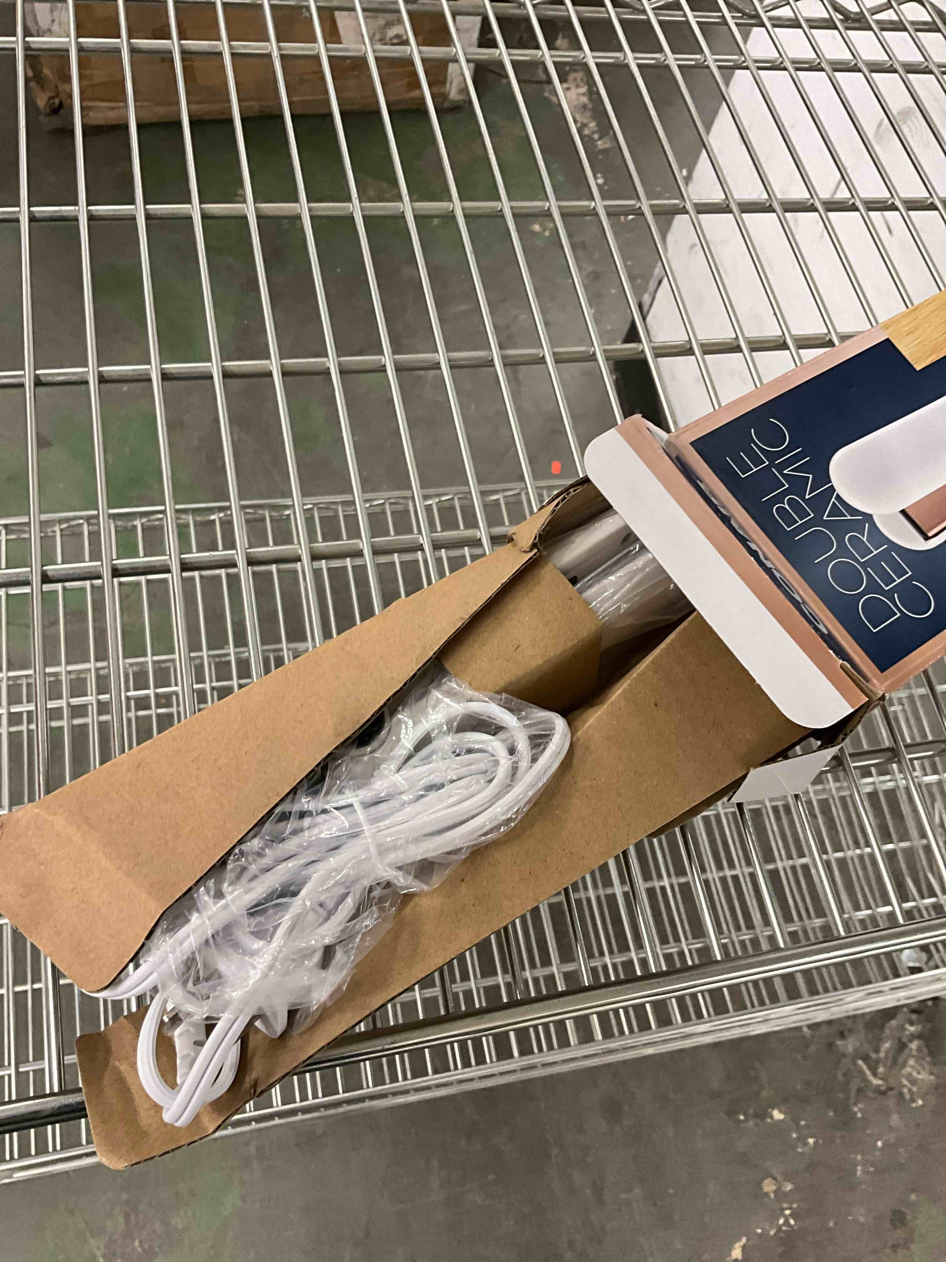 https://s3.amazonaws.com/lotting-images-prod/EmanualPiazza/TEA3577773_1758988683803.jpeg