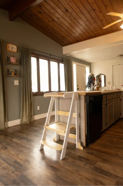 harppa foldable toddler kitchen tower, standing tower for kids age 1.5-6 years, white