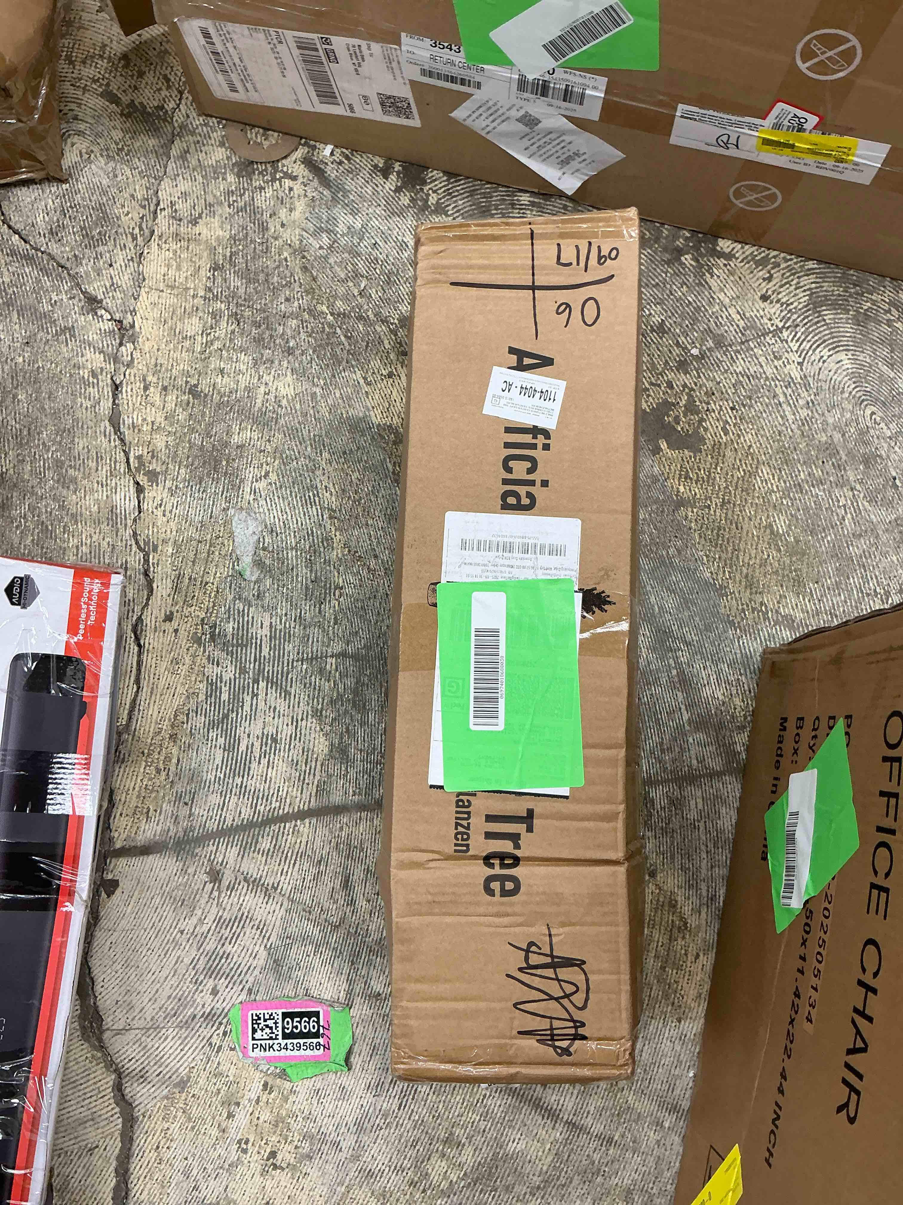 https://s3.amazonaws.com/lotting-images-prod/EmanualPiazza/TEA3578033_1759504209846.jpeg