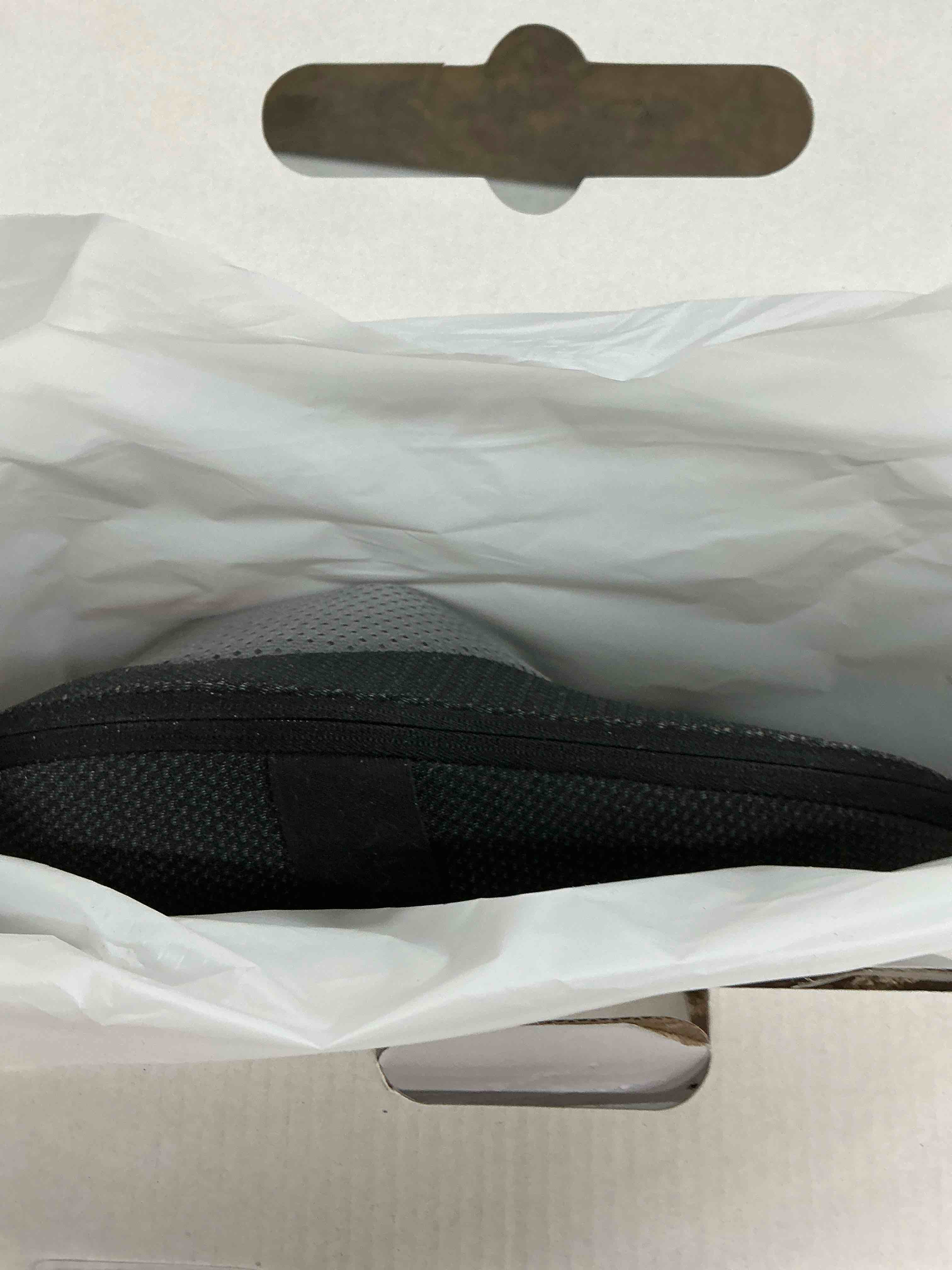 Condition photo showing Good Condition for bob and brad ezback cordless 4d shiatsu massager with heat - hands-free deep tissue neck and back massage pillow for pain relief, office chair, car travel & home use, fsa-hsa eligible gift