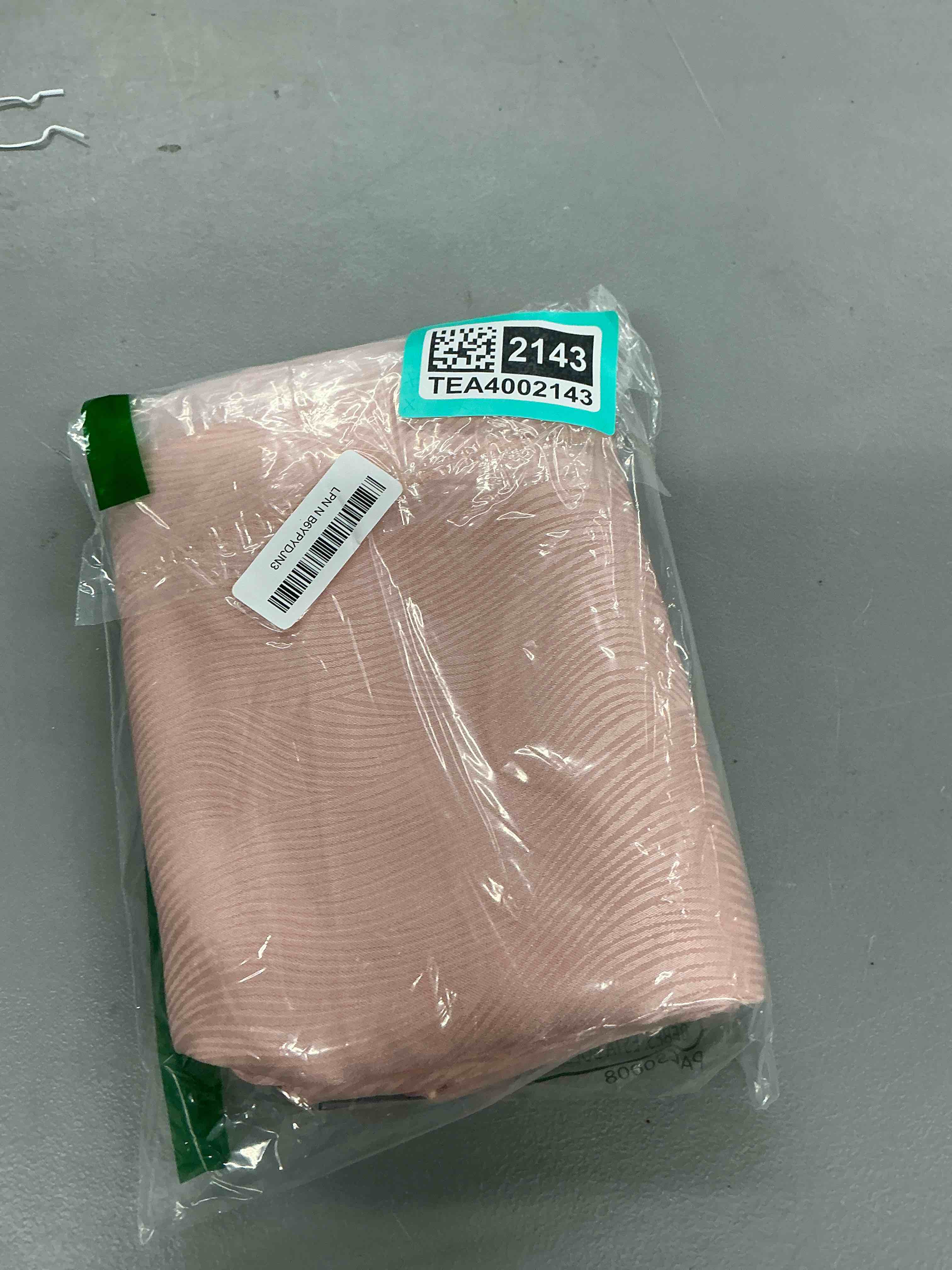 Condition photo showing Good Condition for softalker pink tablecloth jacquard rectangle table cloth waterproof spillproof table cover for kitchen dining spring summer outdoor decoration (52x70 inch, light pink) light pink 52" x 70" (rectangular)
