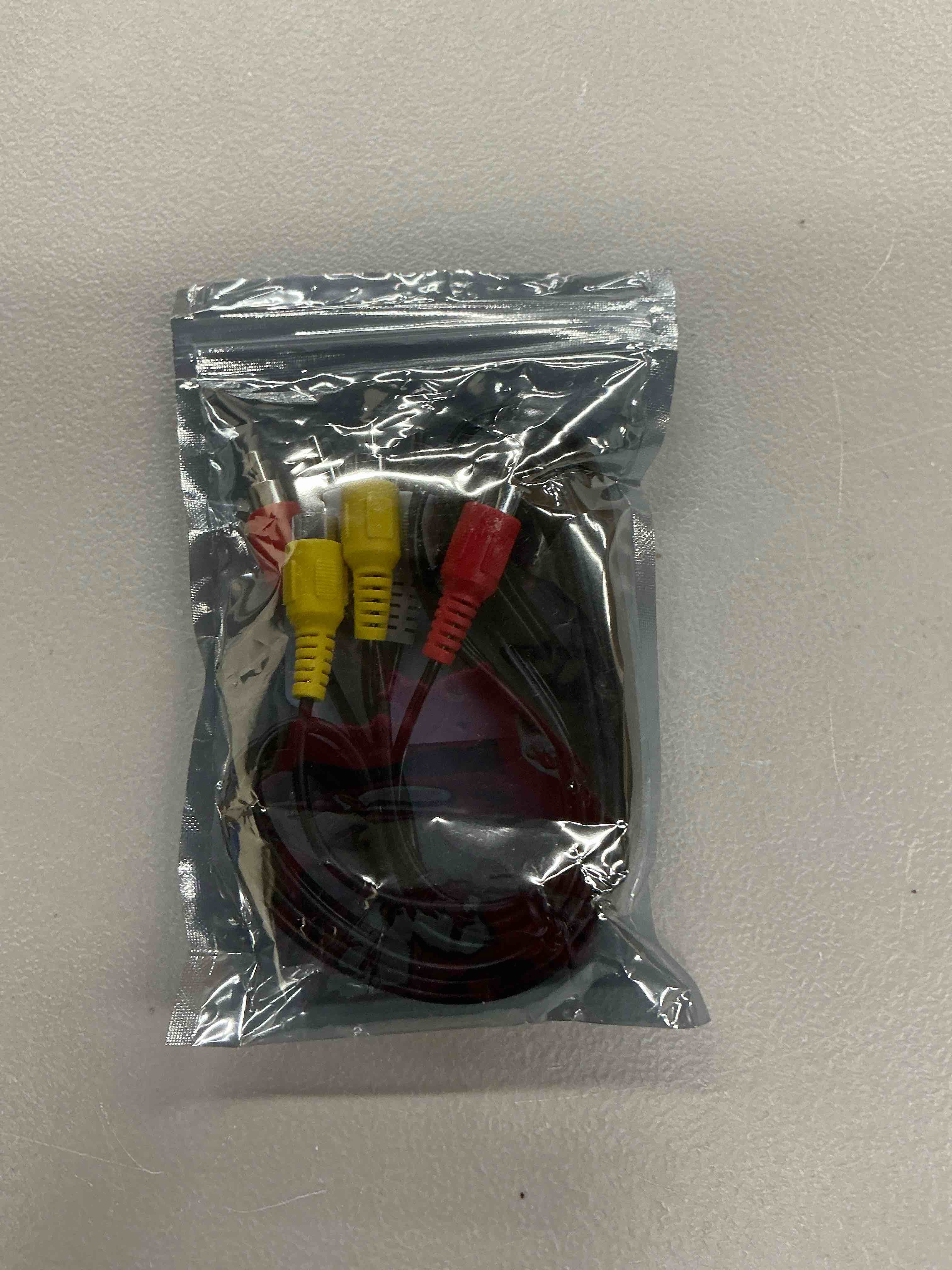Condition photo showing Good Condition for 10ft rca audio video composite cable, av cable red/white/yellow 3 male to 3 male for tv, dvd, vcr, projector, amplifier, speaker, satellite, home theater receivers