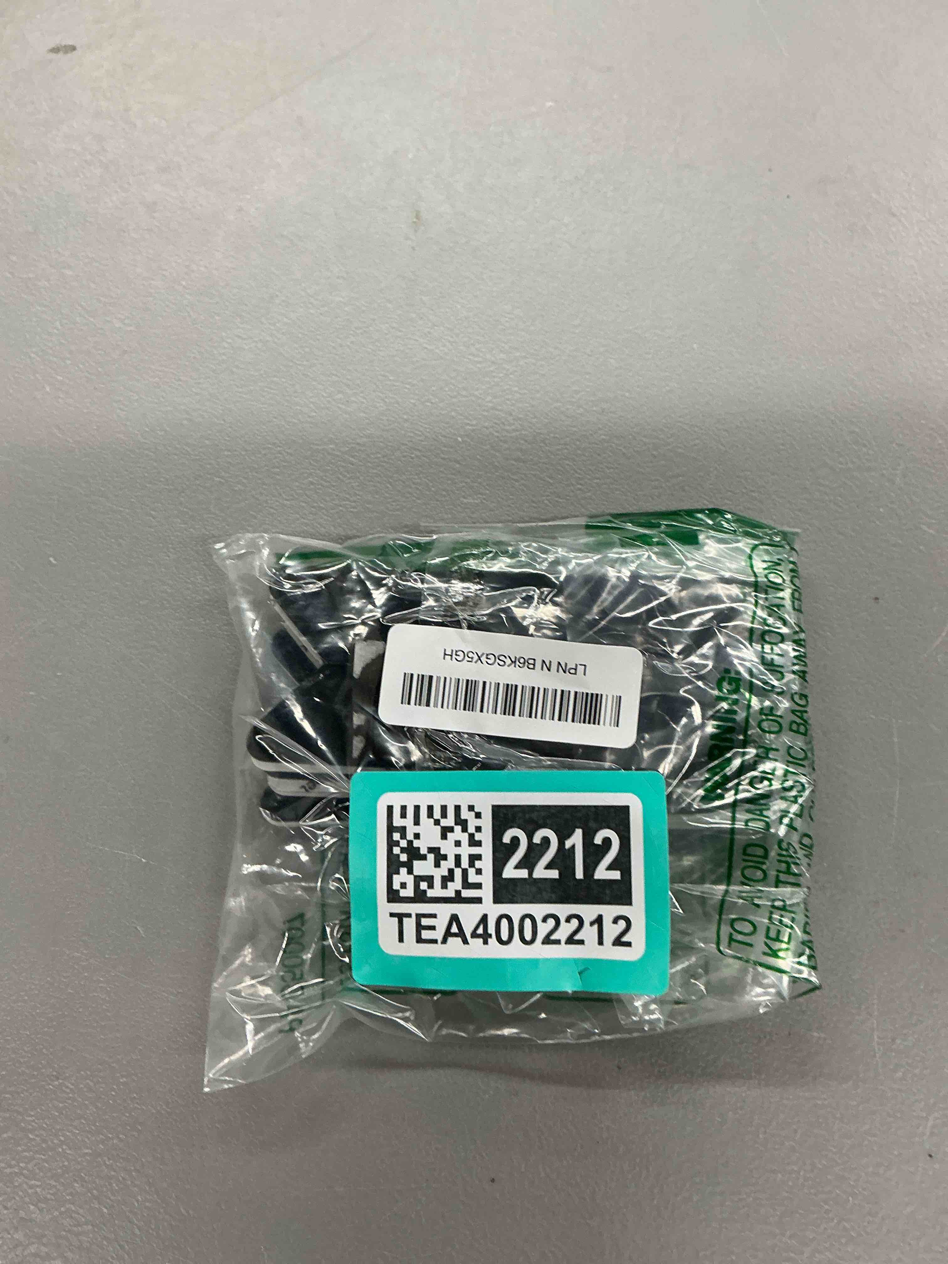 Condition photo showing Good Condition for 24pcs rug gripper, premium non-slip carpet tape, reusable rug tape, anti-curling rug pads for hardwood & tile floors