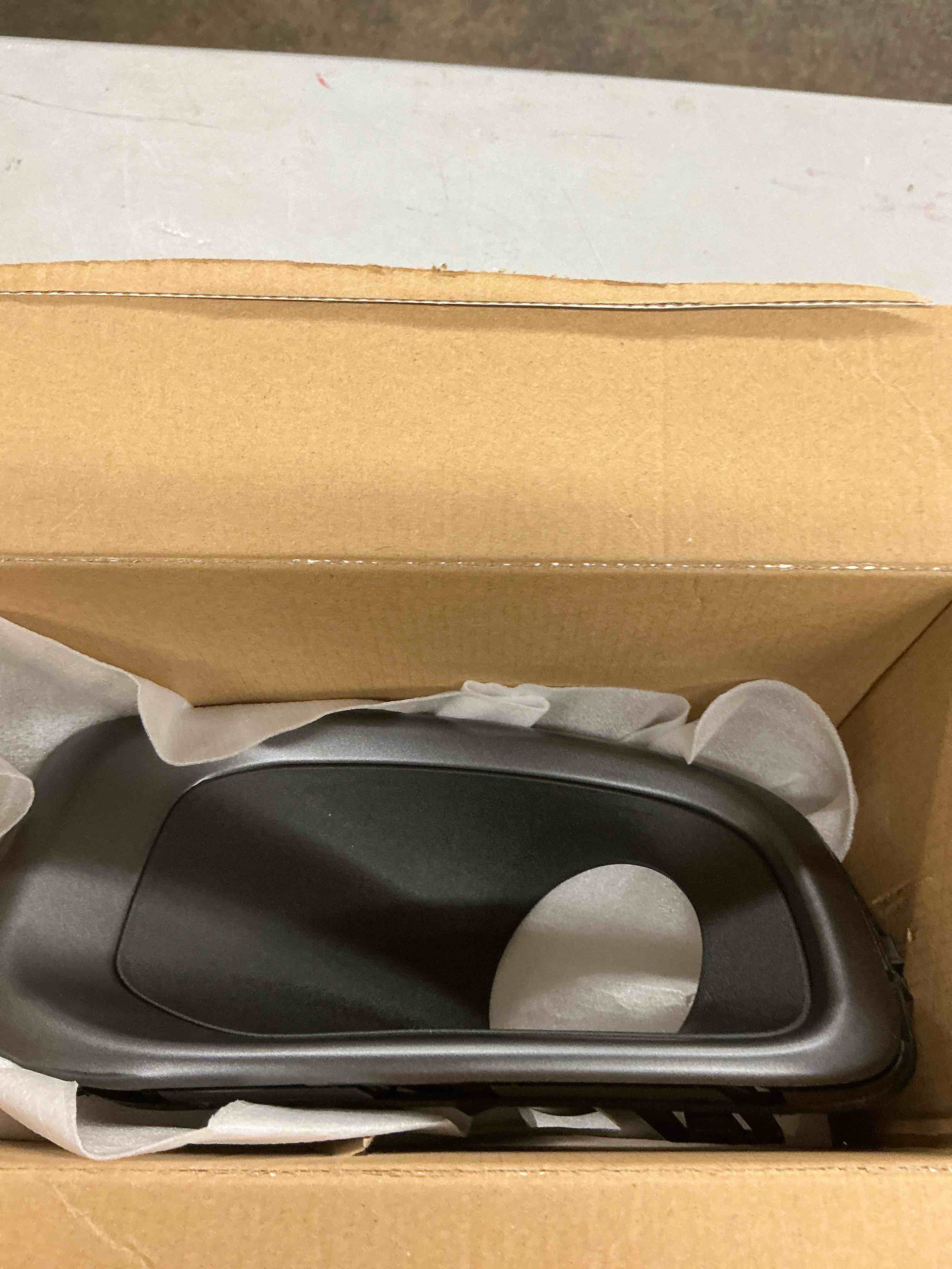 Condition photo showing Good Condition for yhtauto fog light bezel fits jeep bu series renegade 2015-2018 front bumper fog light cover trim right passenger side