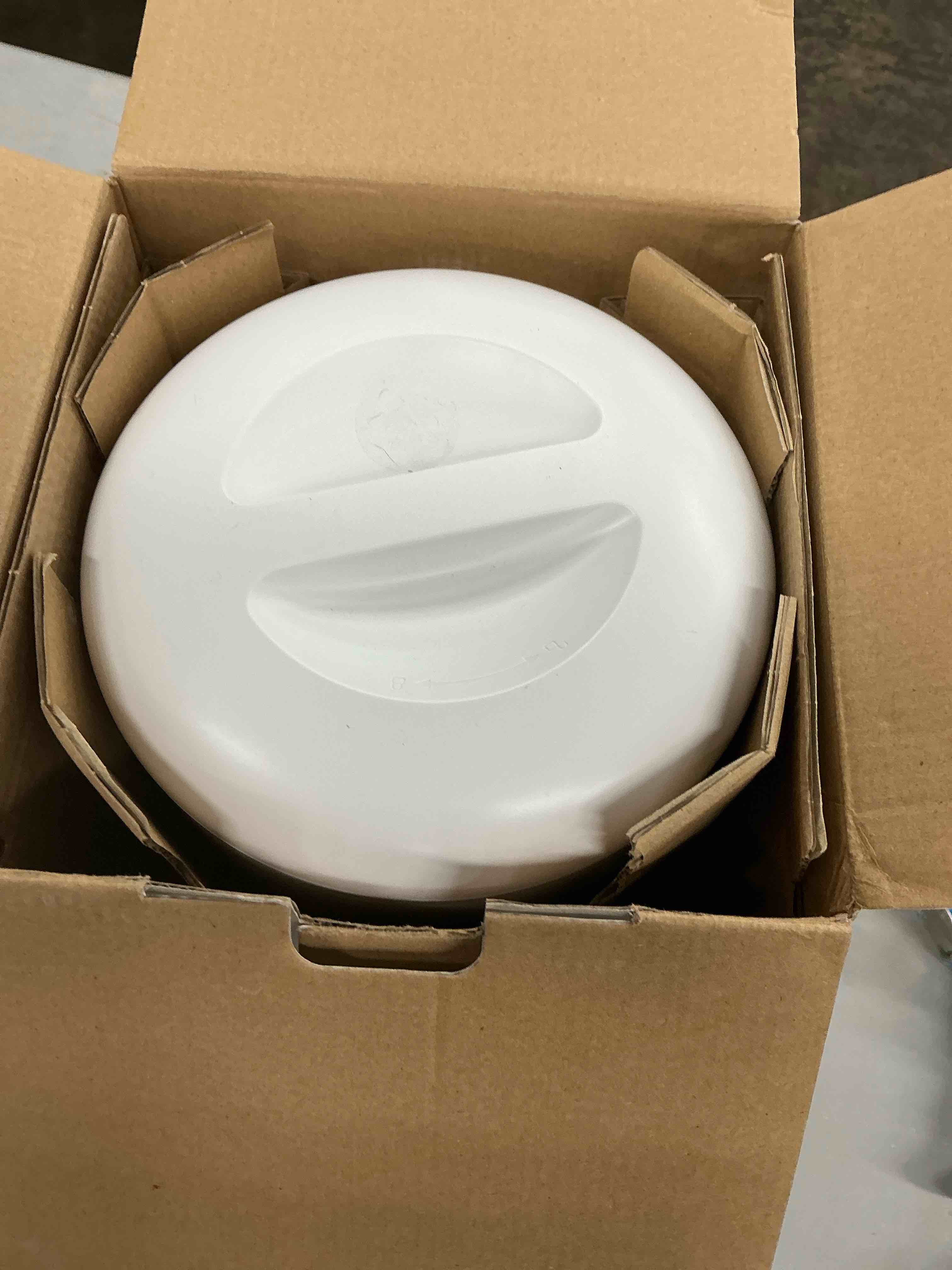 Condition photo showing Good Condition for petlibro automatic cat feeder, 5g wifi automatic dog feeder with freshness preservation, 5l timed cat feeders with low food sensor, up to 10 meals per day, granary pet feeder for cats/dogs white 5l-with wifi