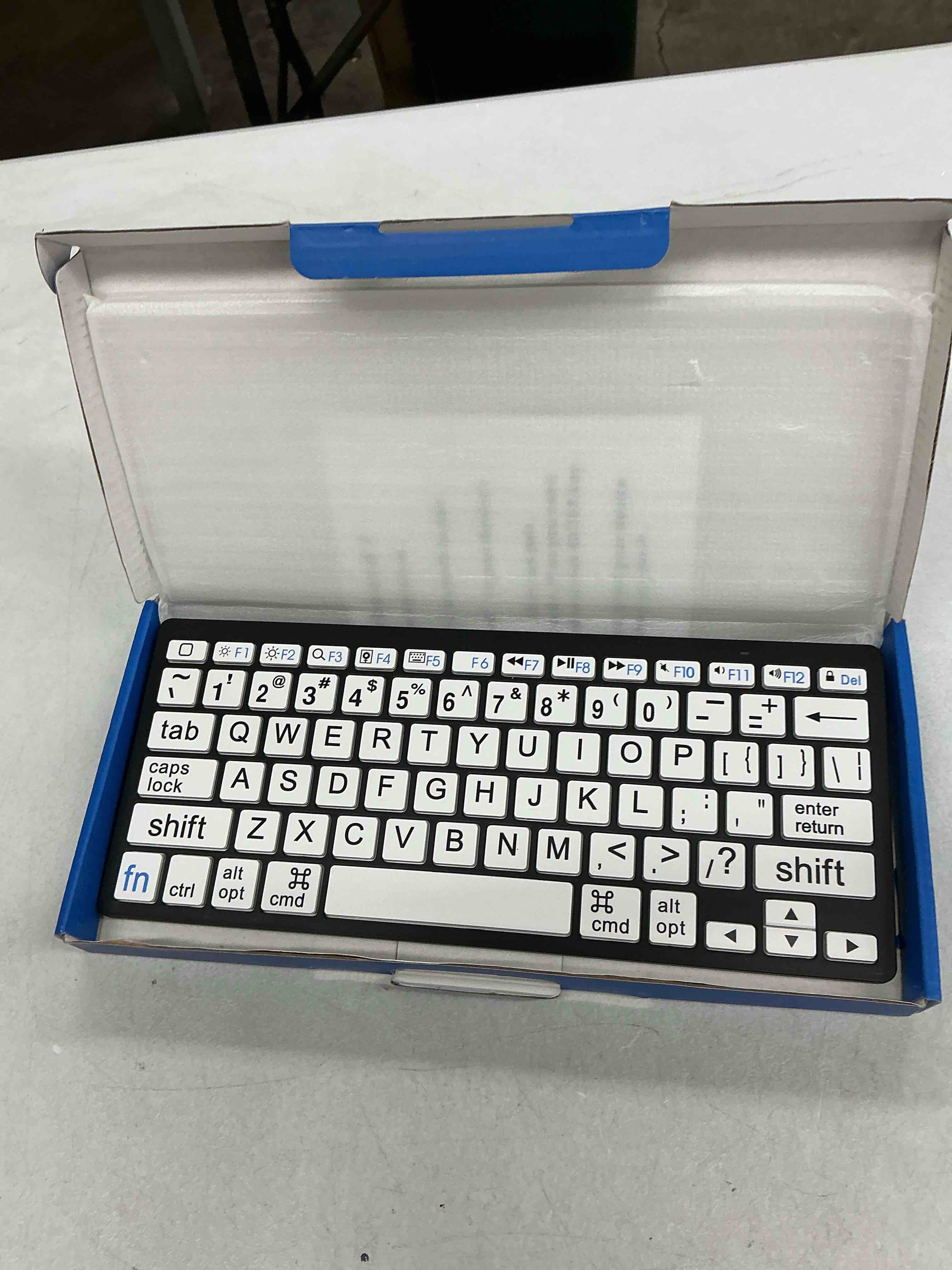 Condition photo showing New/Like New for hxmj-large print mini bluetooth keyboard compatible with ipad,iphone,ipod,macbook for seniors and visually impaired low vision individuals-white