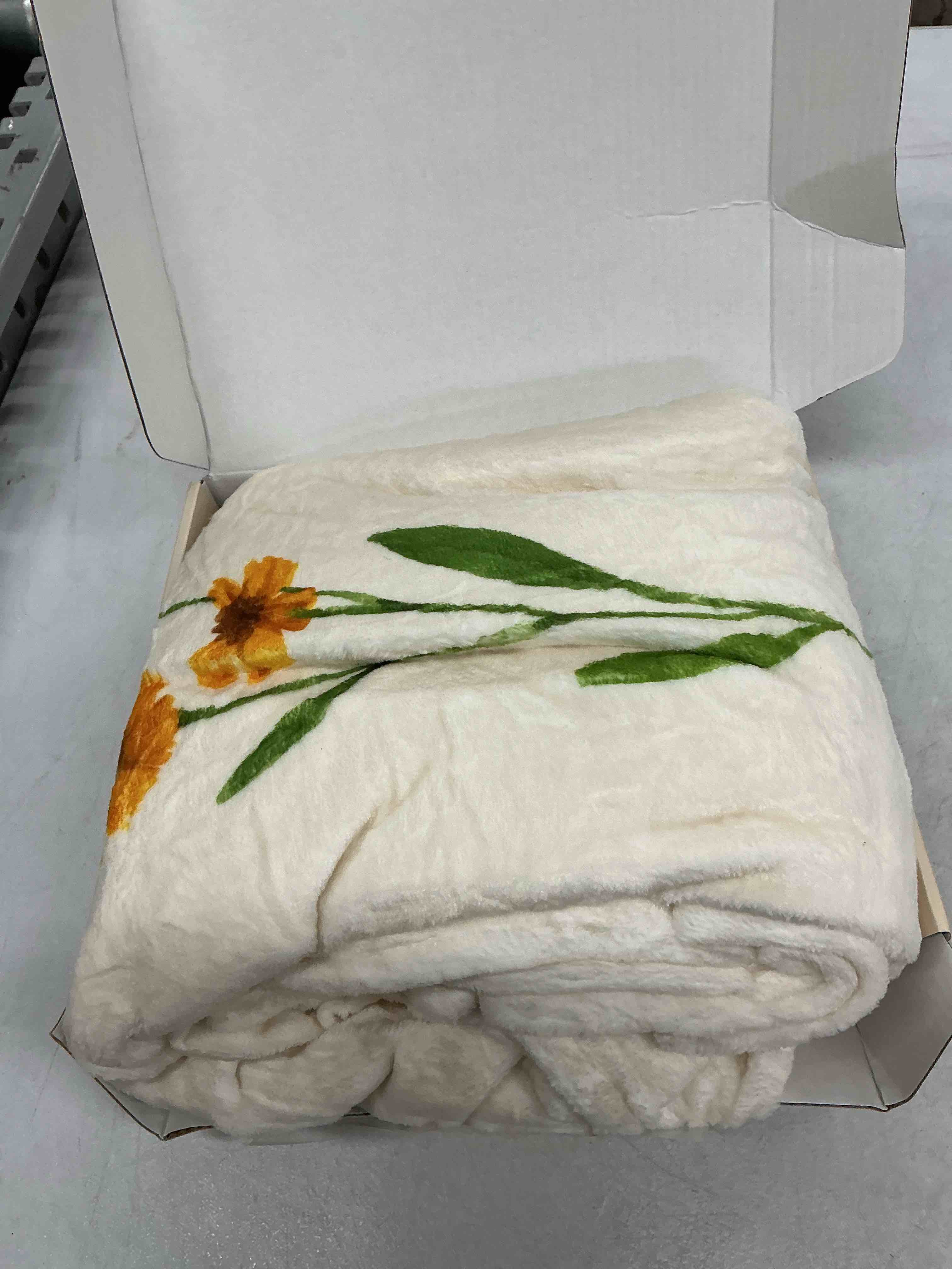 Condition photo showing Good Condition for afterprints christian gifts for women, christian blanket with flowers, birthday gifts for women, christmas, inspirational, religious gifts for sister, friend, daughter, soft throw blankets 50'' x 60''