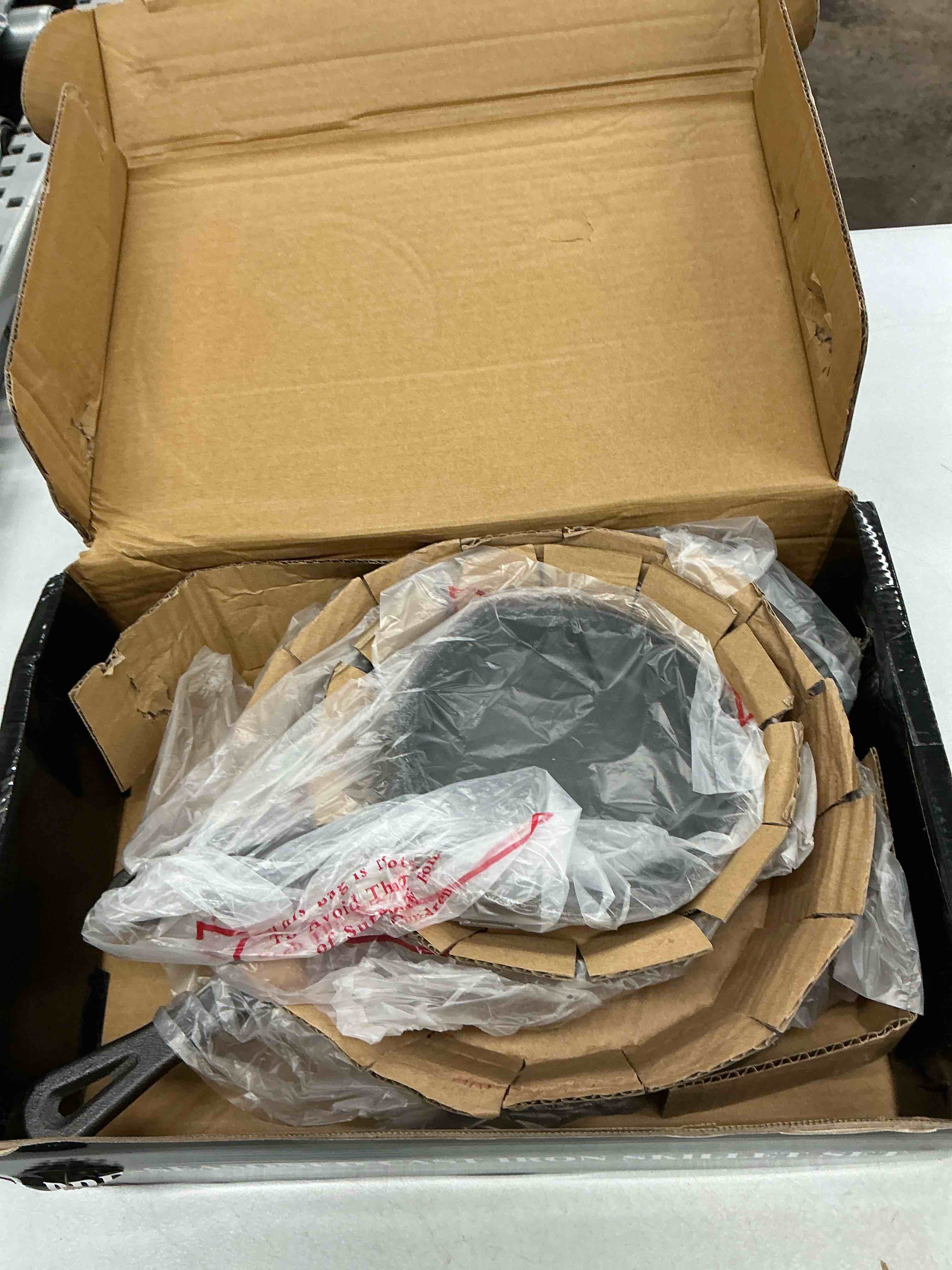 Condition photo showing Good Condition for ewfen cast iron skillet 3-piece set, heavy-duty professional restaurant chef quality pre-seasoned pan cookware set, 6", 8", 10" pans for frying, saute, cooking, use indoor/outdoor, oven, grill