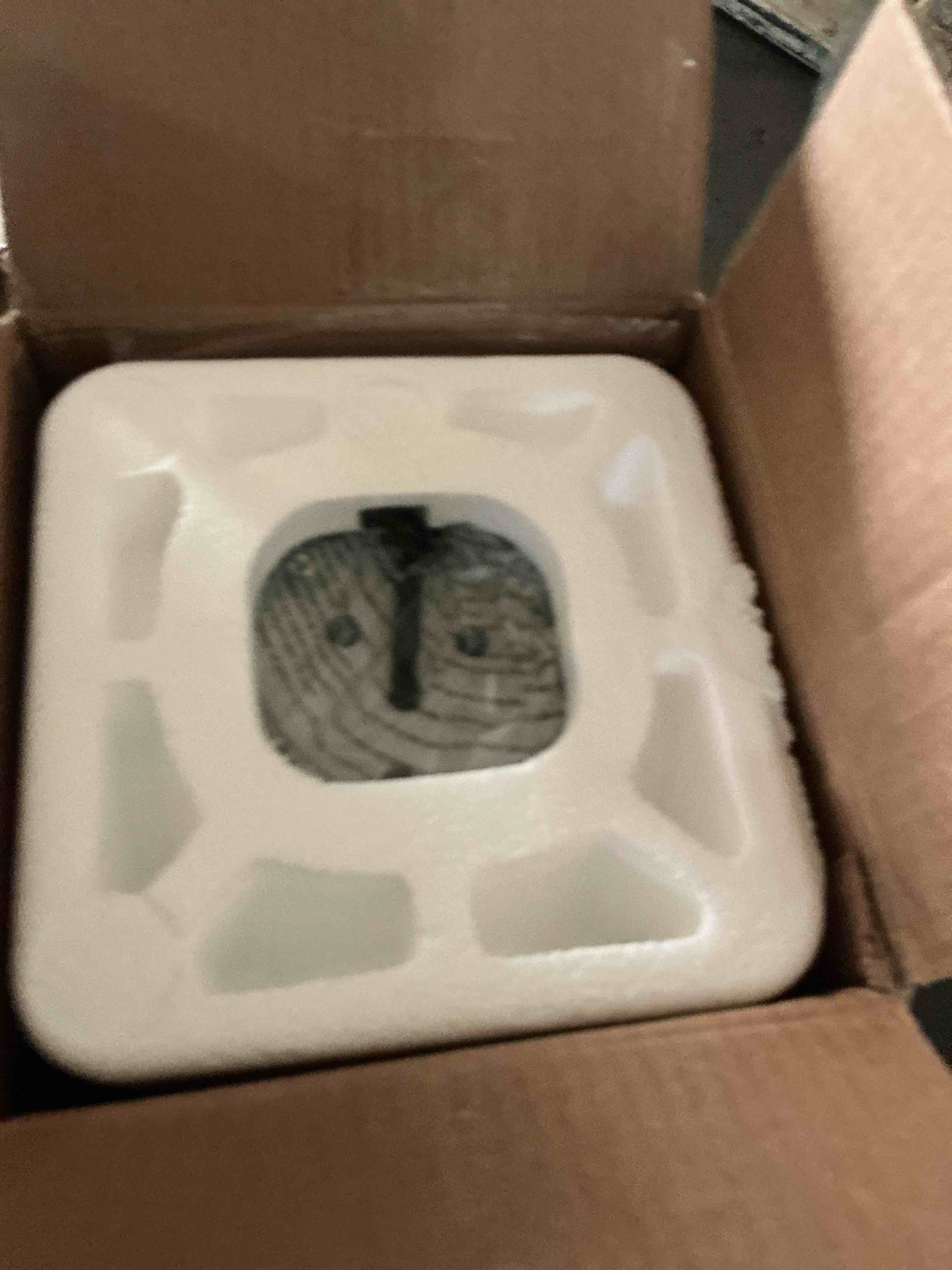https://s3.amazonaws.com/lotting-images-prod/EmanualPiazza/TEA4007913_1777582034134.jpeg