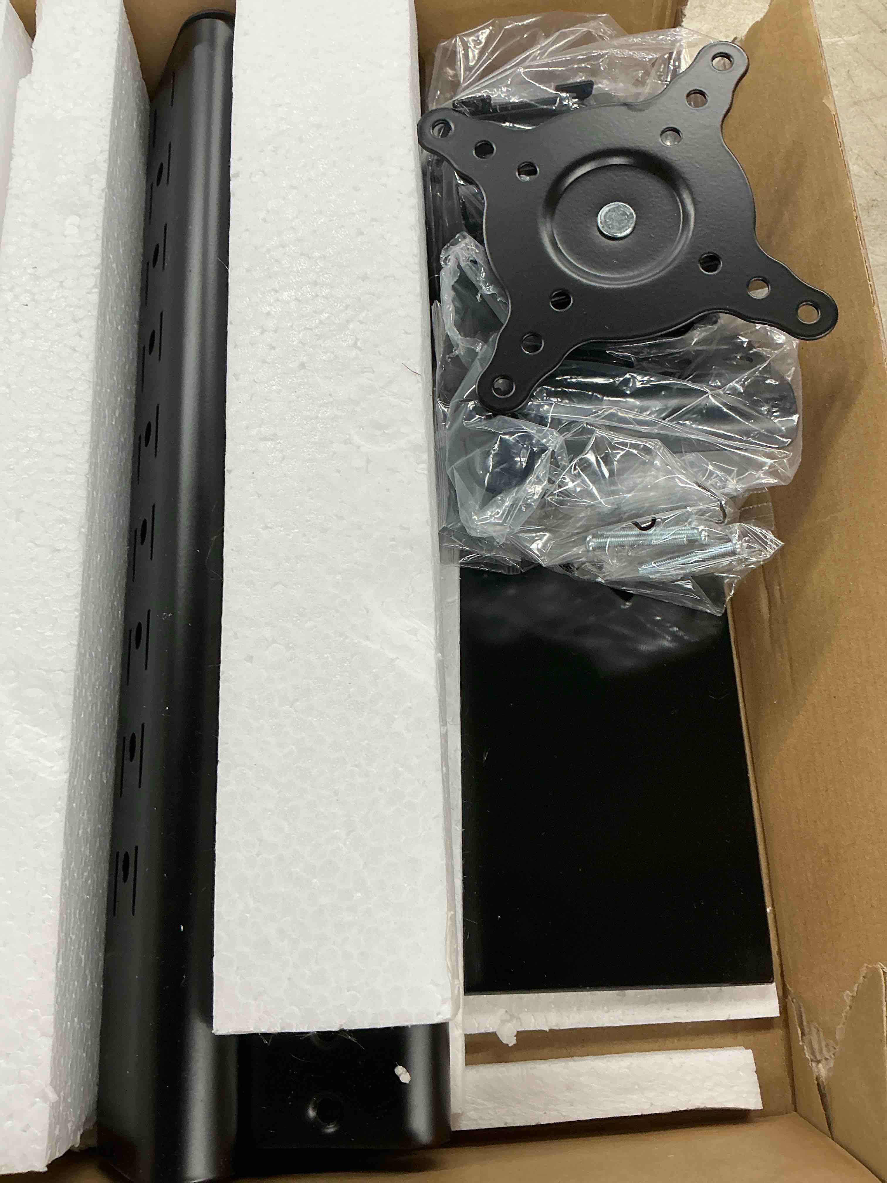 https://s3.amazonaws.com/lotting-images-prod/EmanualPiazza/TEA4008931_1787855297245.jpeg