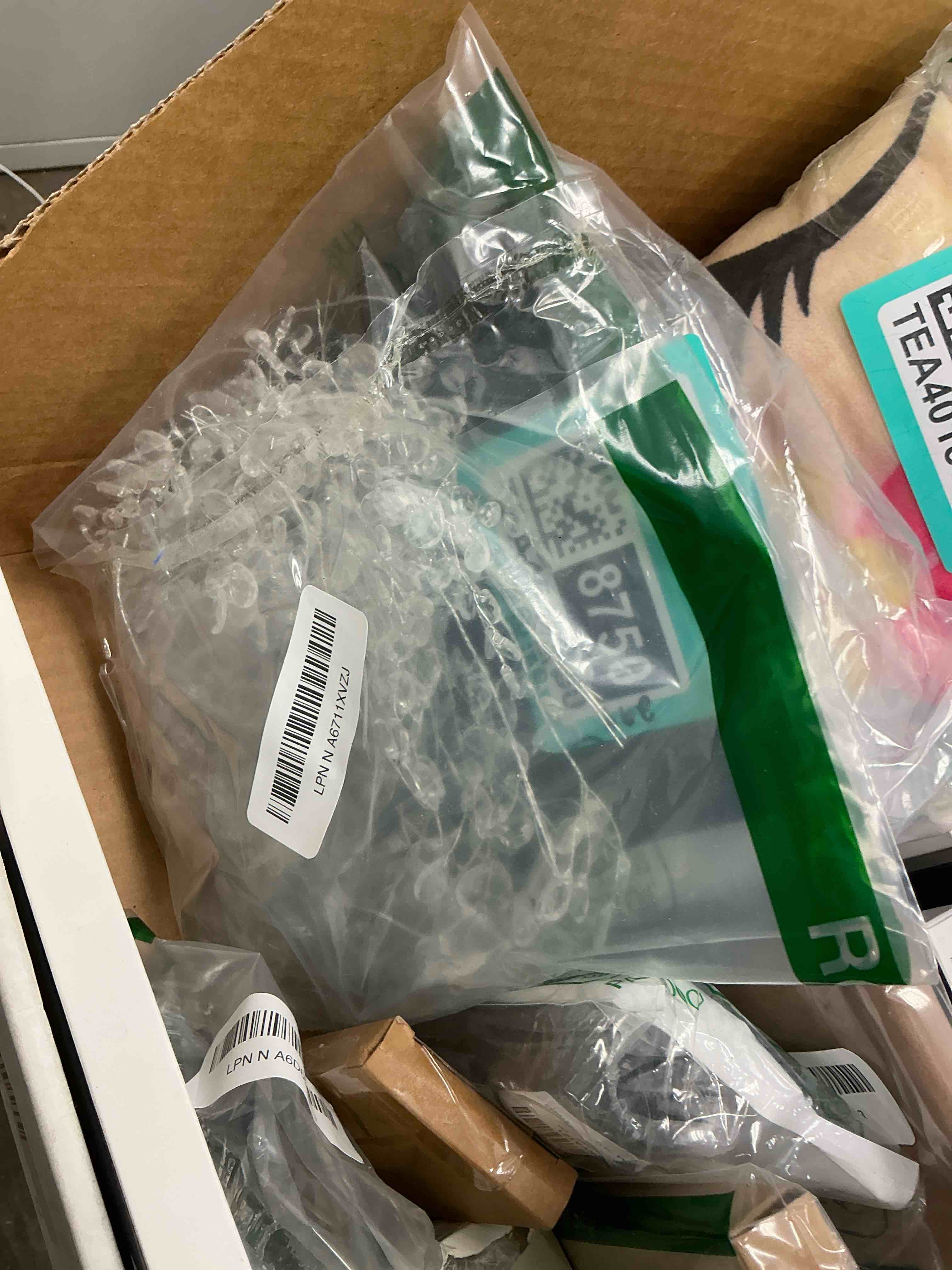 Condition photo showing Good Condition for Generic 50 Pieces Crystal Bud Branches, Artificial Bouquets with Acrylic Bead Drop Flower Stem Branches Beaded String Bridal Picks for Wedding DIY Crafts Home Easter Decor, Sliver