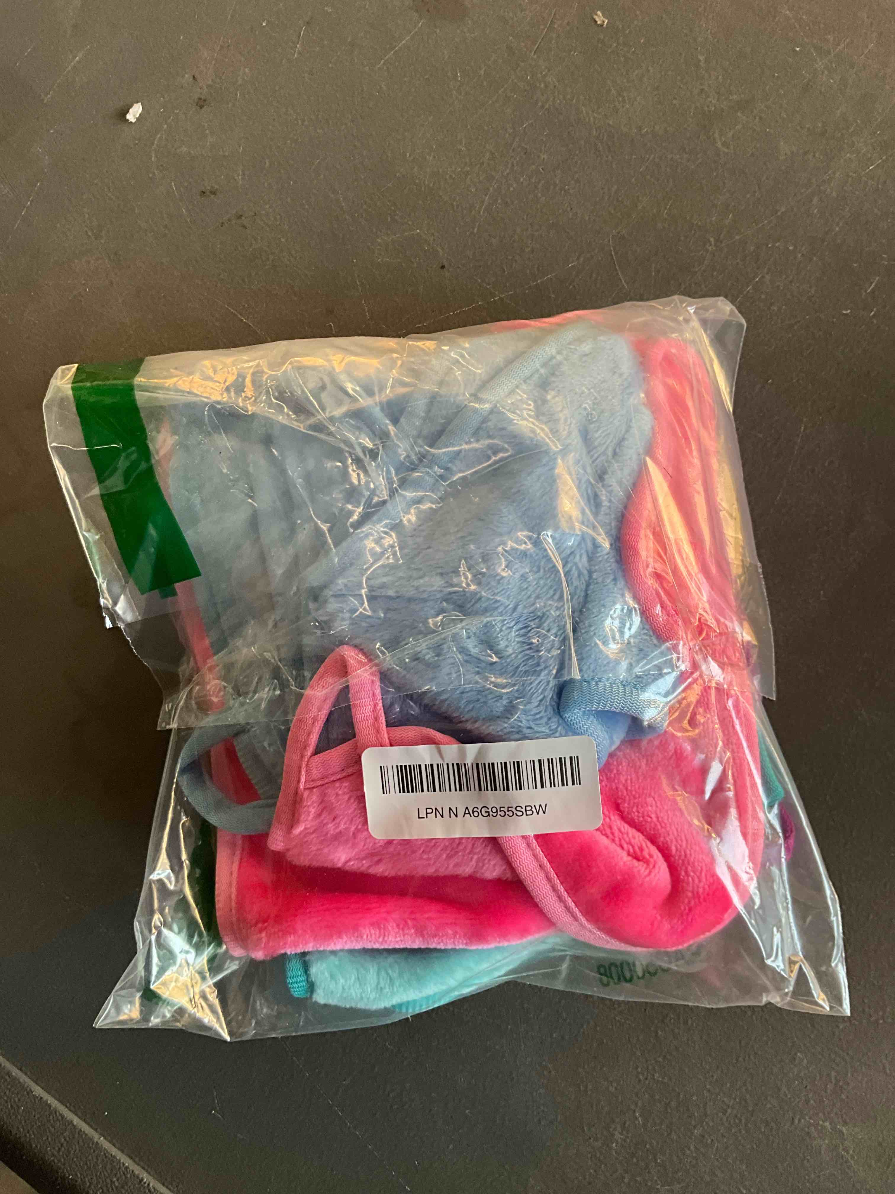 Condition photo showing Good Condition for Nugilla Makeup Remover Cloths, 8 Packs Makeup Remover Towels Reusable Face Wash Cloth, Soft Microfiber Face Cloth for Women 1 Count (Pack of 8) Pink/Blue/Green/Purple