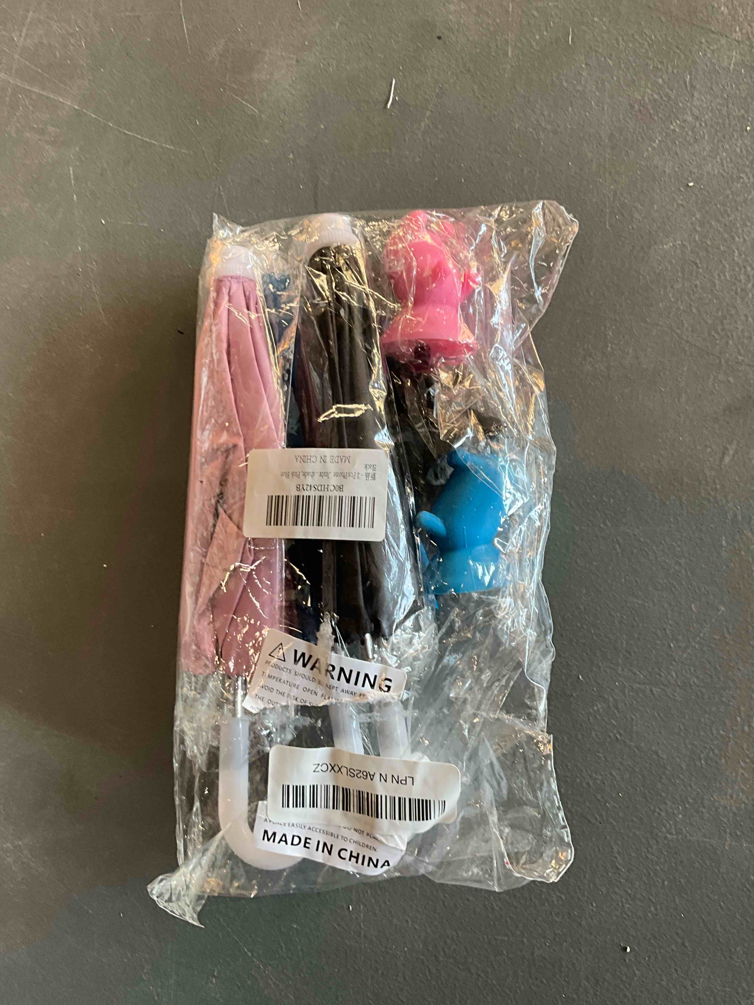 Condition photo showing New/Like New for 3 Pcs Phone Umbrella Cell, Phone Umbrella for Sun Shad with Suction Cup Stand, Outdoor Sun Phone Umbrella Mobile Holder for Phone with Adjustable Piggy Suction Cup Phone Cell Sunshade