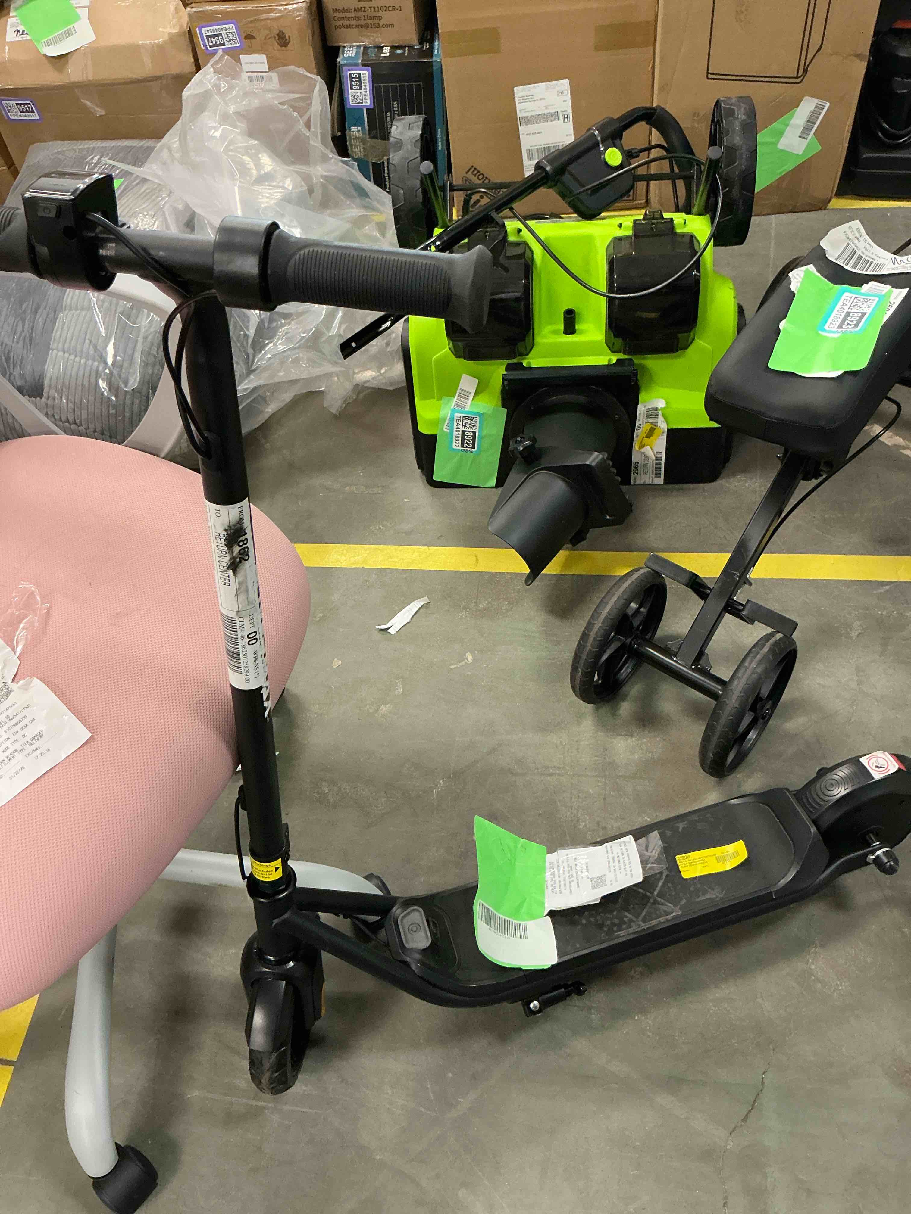 Condition photo showing Good Condition for HOVERMAX Kids Electric Scooter - Ages 6-12, 10mph, 9.3mi Range w/ 7-Color Lights & 7" Tires