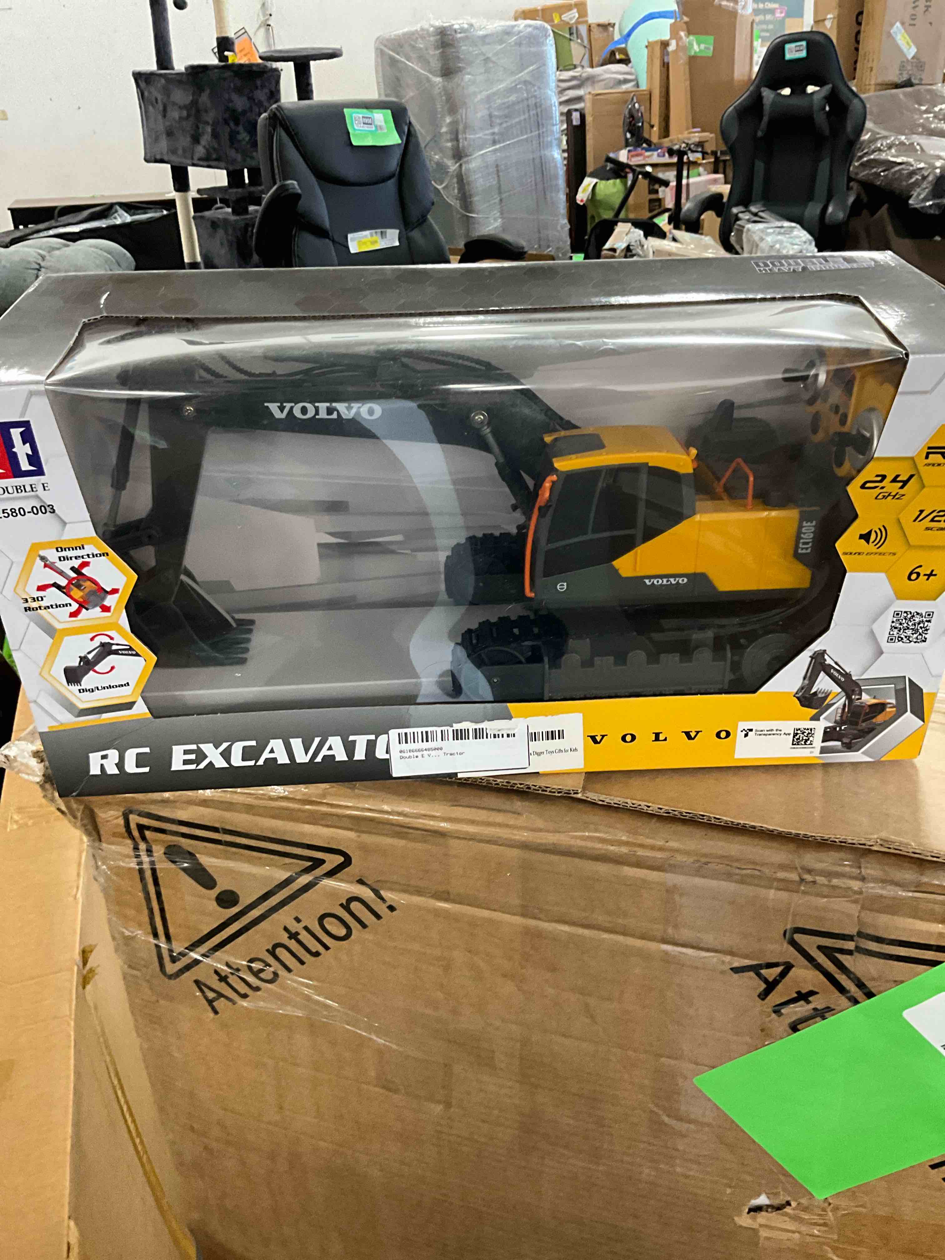 Condition photo showing New/Like New for DOUBLE E Remote Control Truck 17 Channel RC Excavator Toy Construction Vehicles with 2 Batteries Metal Shovel Lights Sounds 1:16 Scale RC Tractor