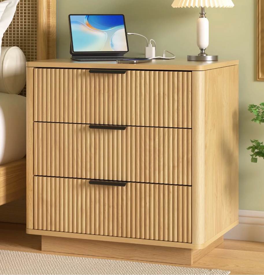 hommpa 3 drawers fluted nightstand with charging station, 23" large modern bedside table end side table for bedroom living room sofa office, night stand with storage drawers, curved profile design