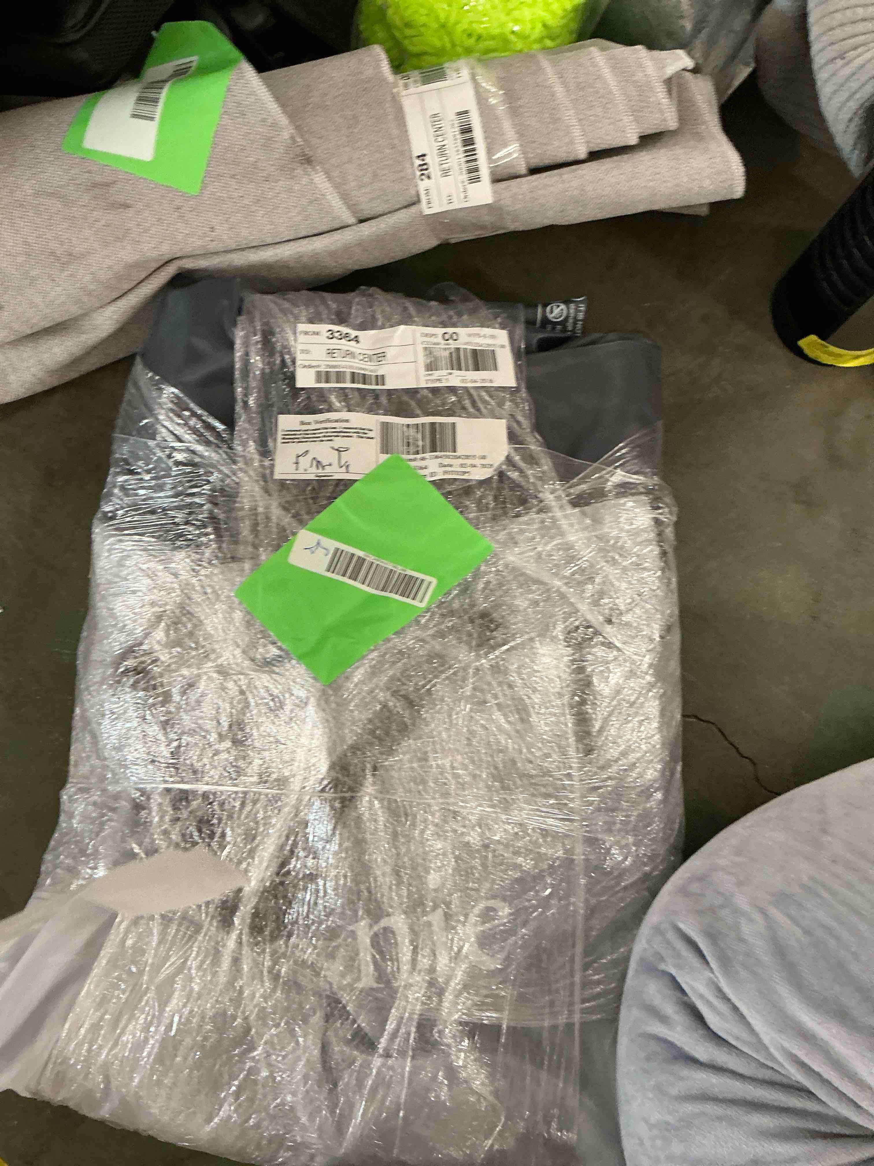 Condition photo showing Good Condition for Ophanie Queen Air Mattress, 18-Inch Elevated Inflatable Bed with Built-in Pump, Puncture-Resistant, Quick Inflation/Deflation, Portable for camping & Guests, Dark Gray