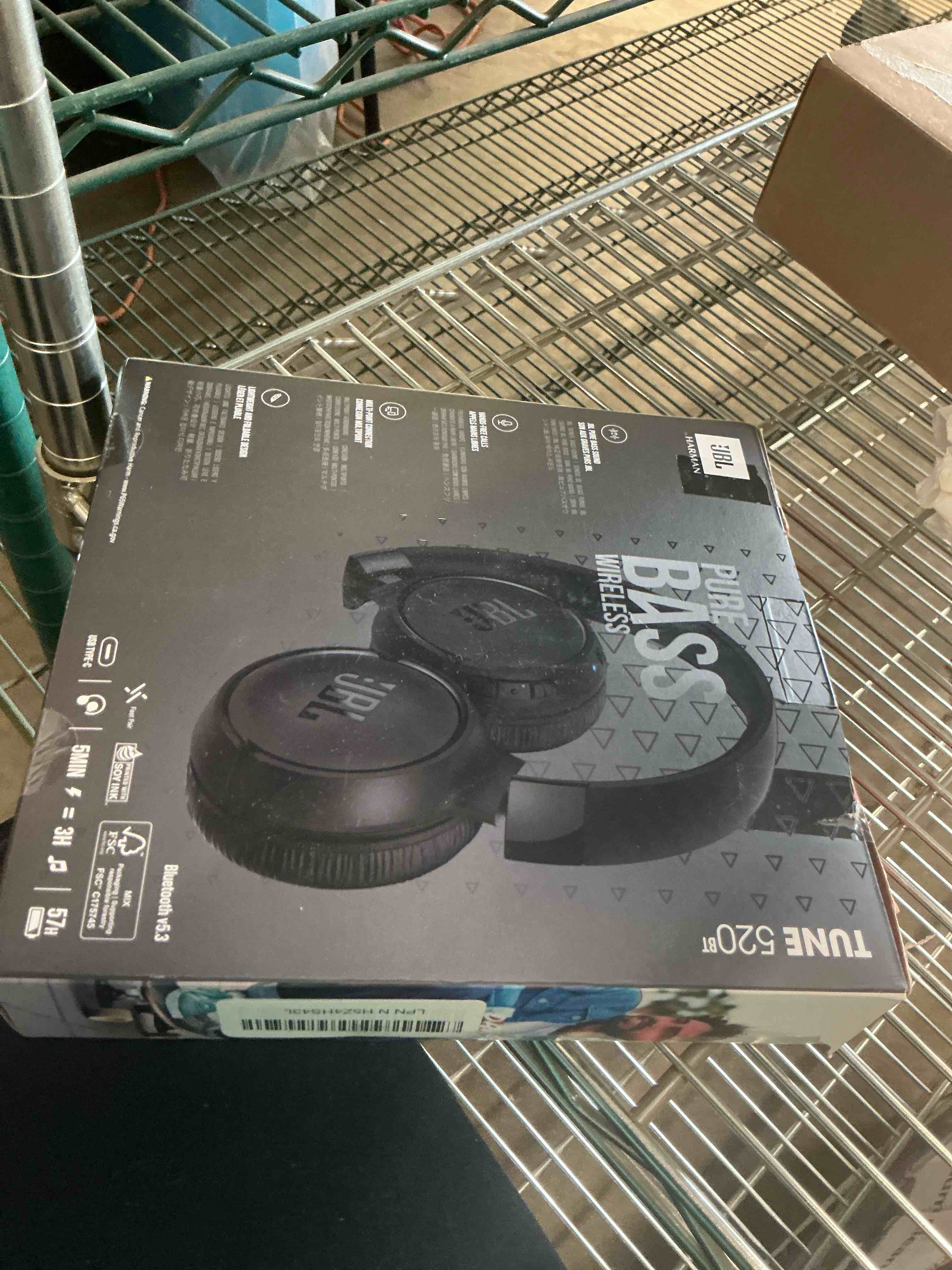 Condition photo showing Good Condition for JBL Tune 520BT - Wireless On-Ear Headphones, Up to 57H Battery Life and Speed Charge, Lightweight, Comfortable and Foldable Design, Hands-Free Calls with Voice Aware (Black)