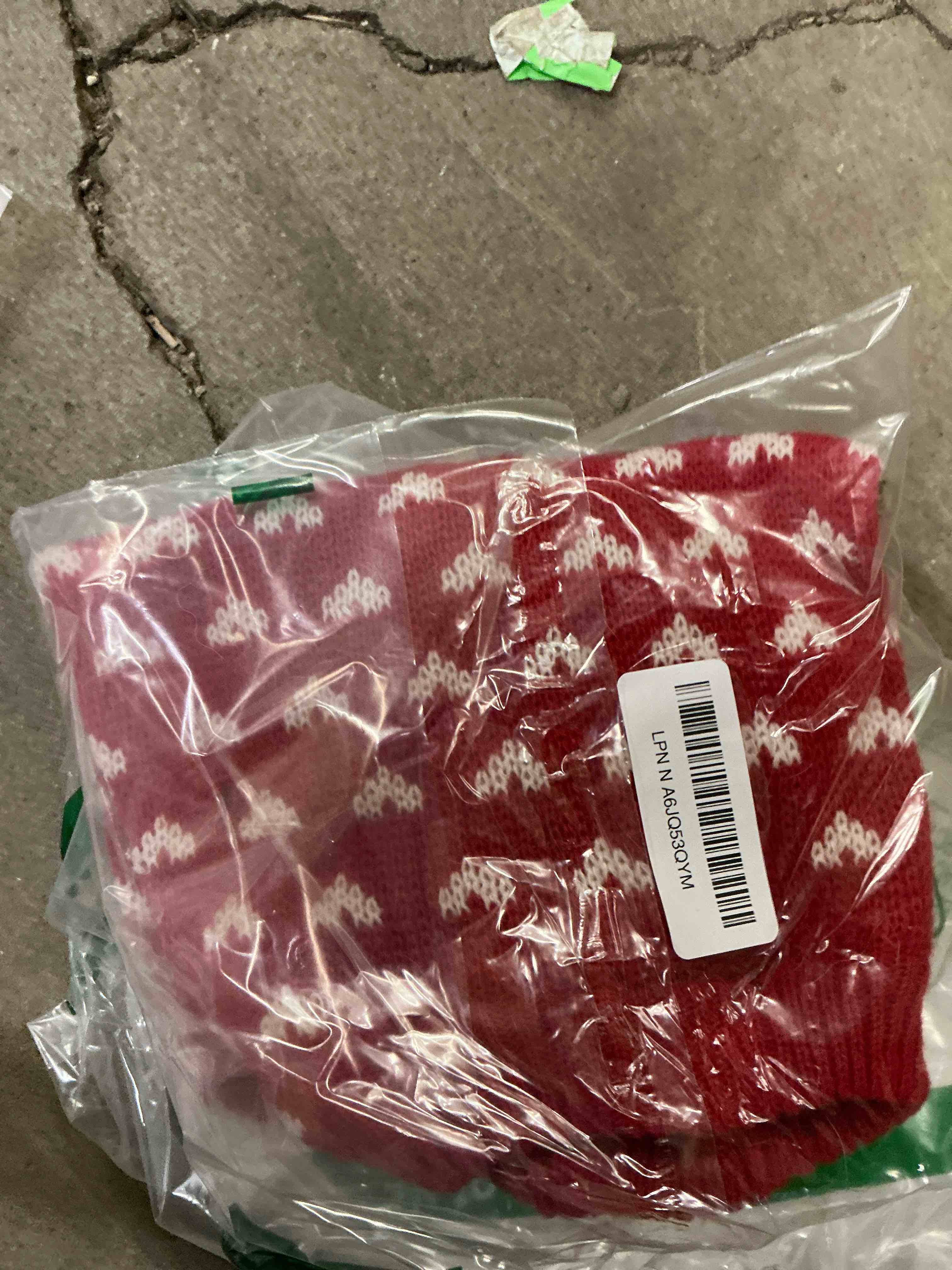 Condition photo showing Good Condition for Dxhycc Dog Knitted Heart Sweater Puppy Sweater Warm Soft Pet Holiday Clothes for Medium Cats and Dogs (Red, L) Large Red