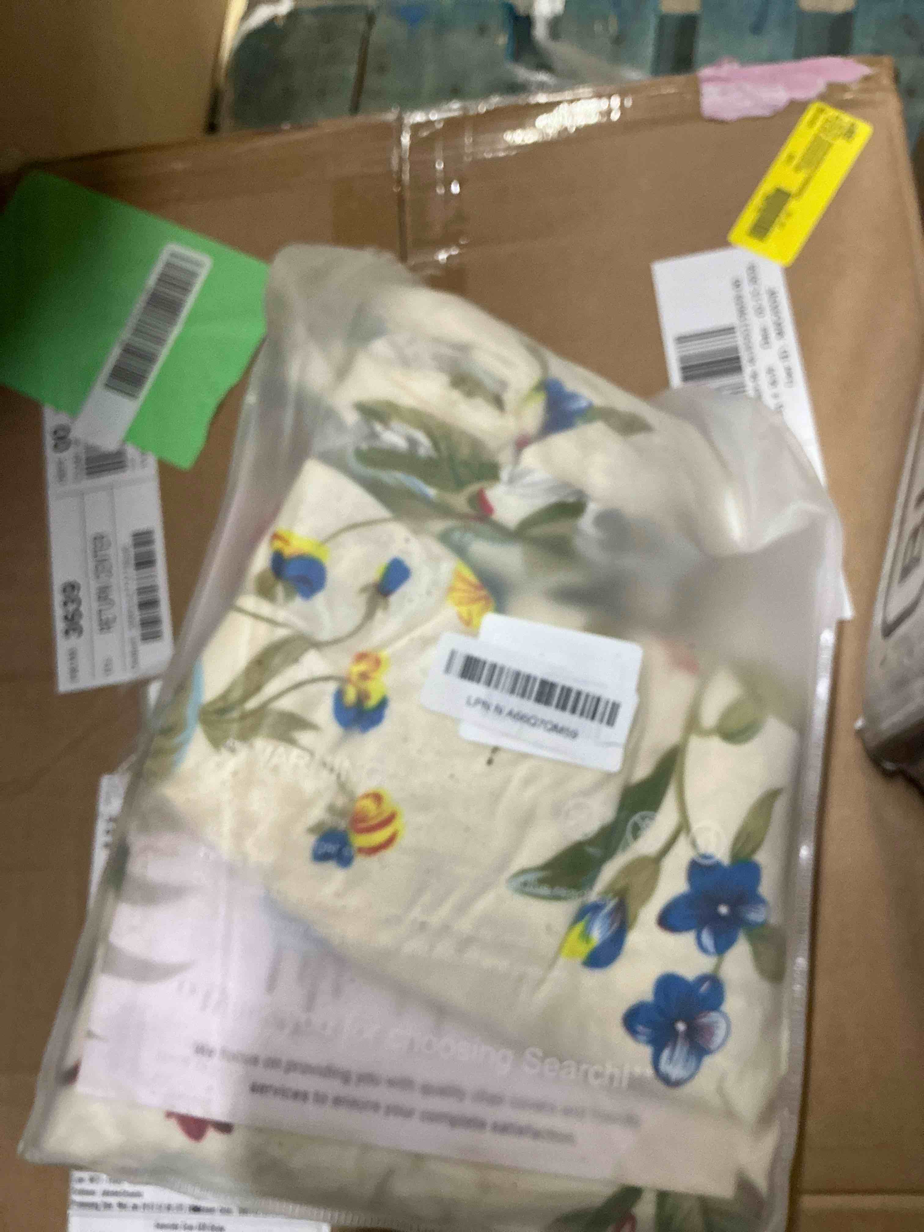 Condition photo showing Good Condition for SearchI Dining Room Chair Covers Slipcovers Set of 6, Spandex Super Fit Stretch Removable Washable Kitchen Parsons Chair Covers Protector for Dining Room,Hotel,Ceremony,Beige+Flowers 6 per set Beige+flowers