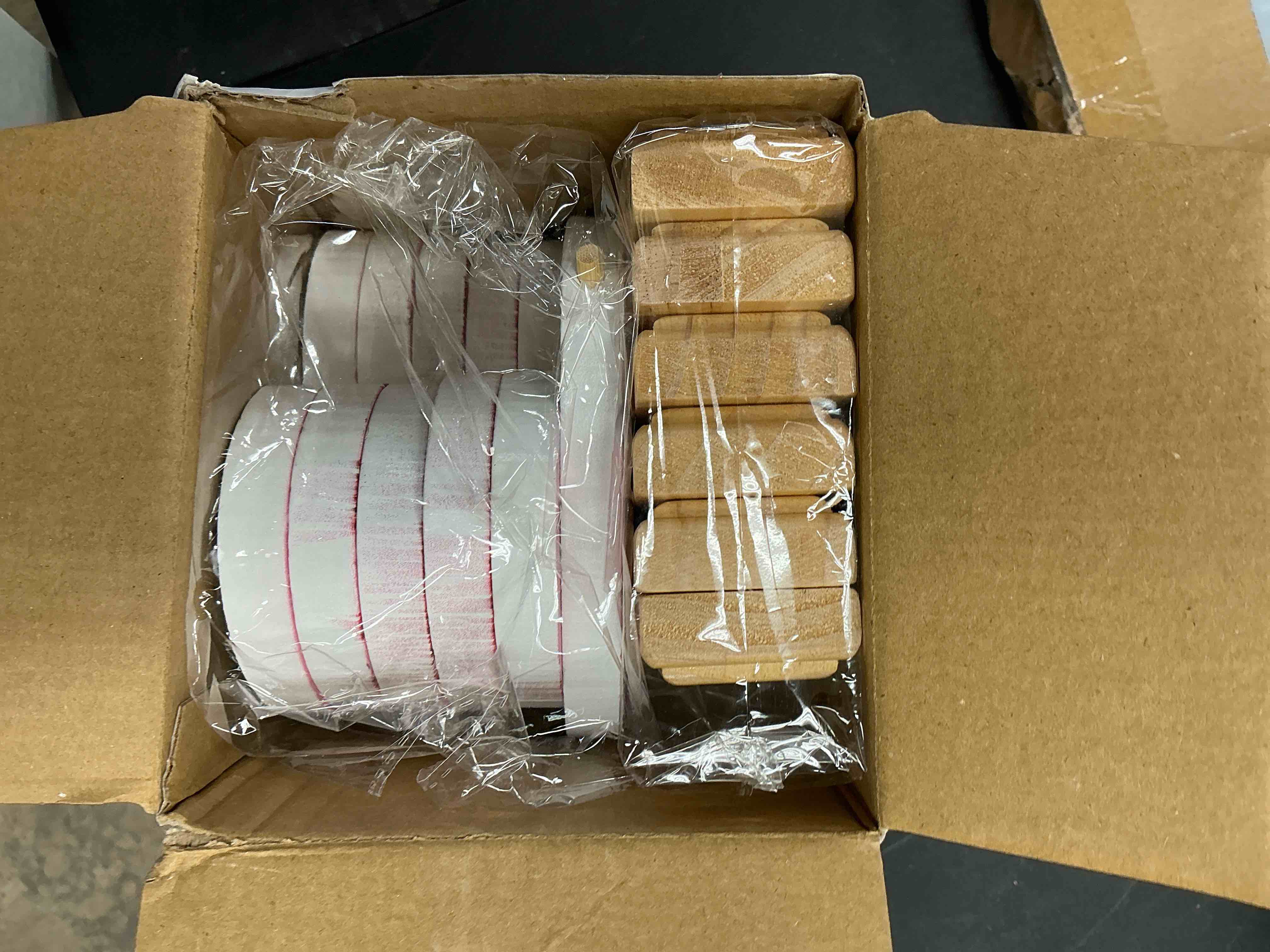 Condition photo showing New/Like New for Yousoontic 6 Pcs Valentine Day Decorations Wooden Heart Signs Table Decor Vintage Red Pink Heart Table Centerpieces Farmhouse Home Kitchen Valentine Gift Tiered Tray Decor for Home Office Mantel