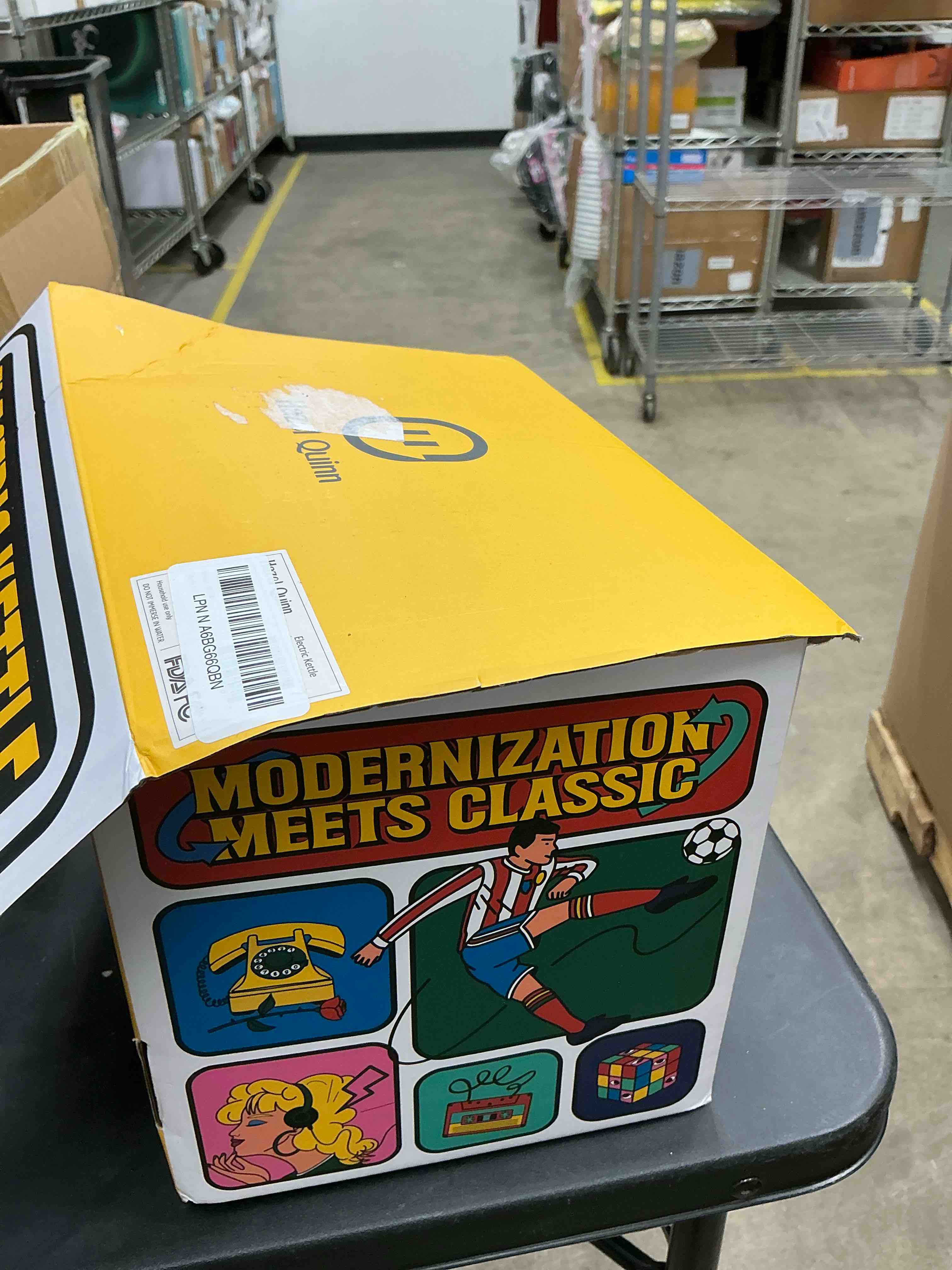 Condition photo showing New/Like New for Hazel Quinn X Eduardo Recife Electric Kettle - 1200W Fast Water Boiling, 1.7L/57oz, All 304 Stainless Steel Interior, BPA-Free, Auto Shut-Off, Cordless Retro Teapot with Thermometer - Floral Patterned Floral Painted Design