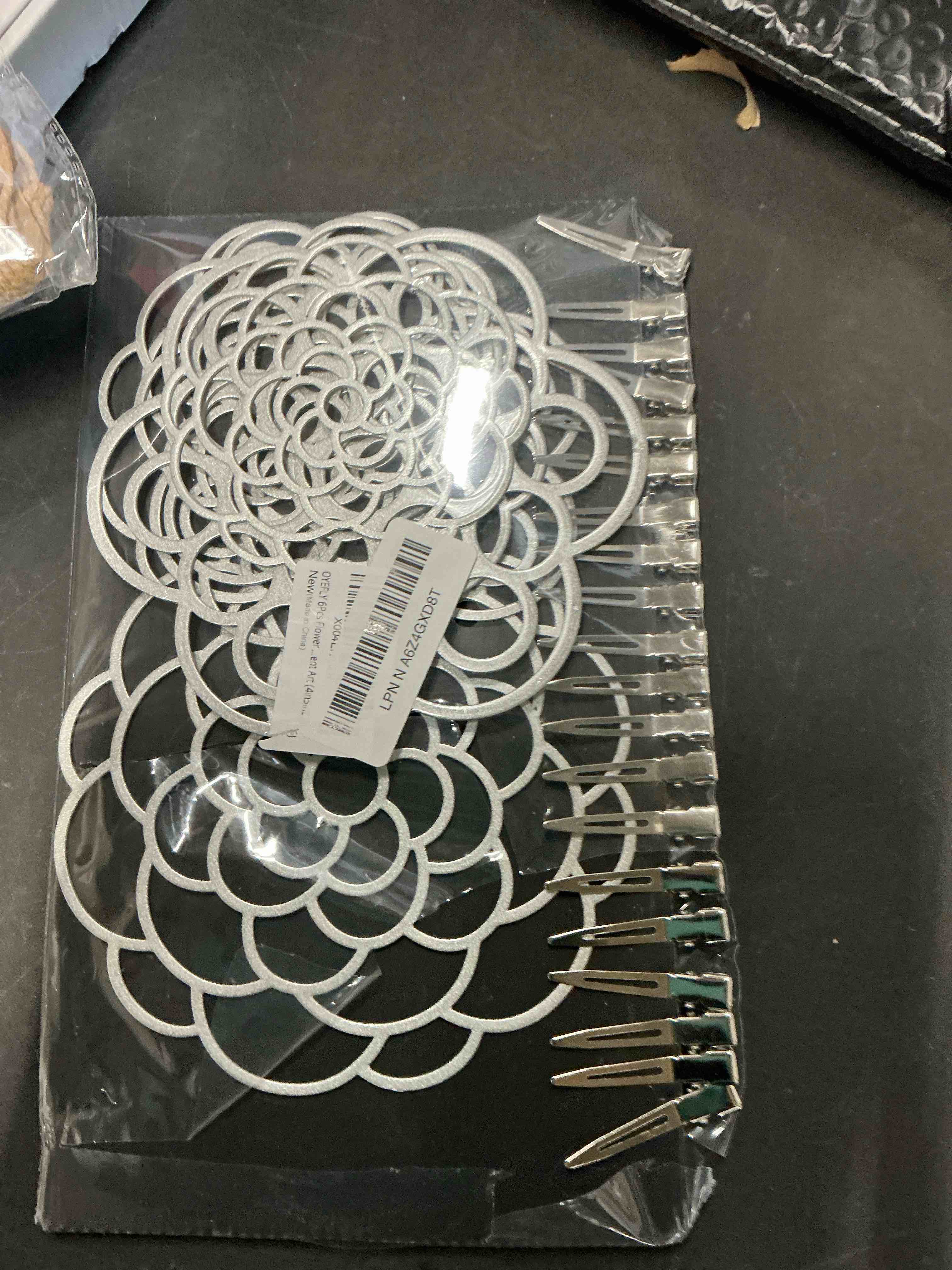 Condition photo showing Good Condition for OYEFLY 6Pcs Flower Arrangement Holder,Metal Floral Grid Used for Vase Flower Arrangement Art (4in5in6in6)