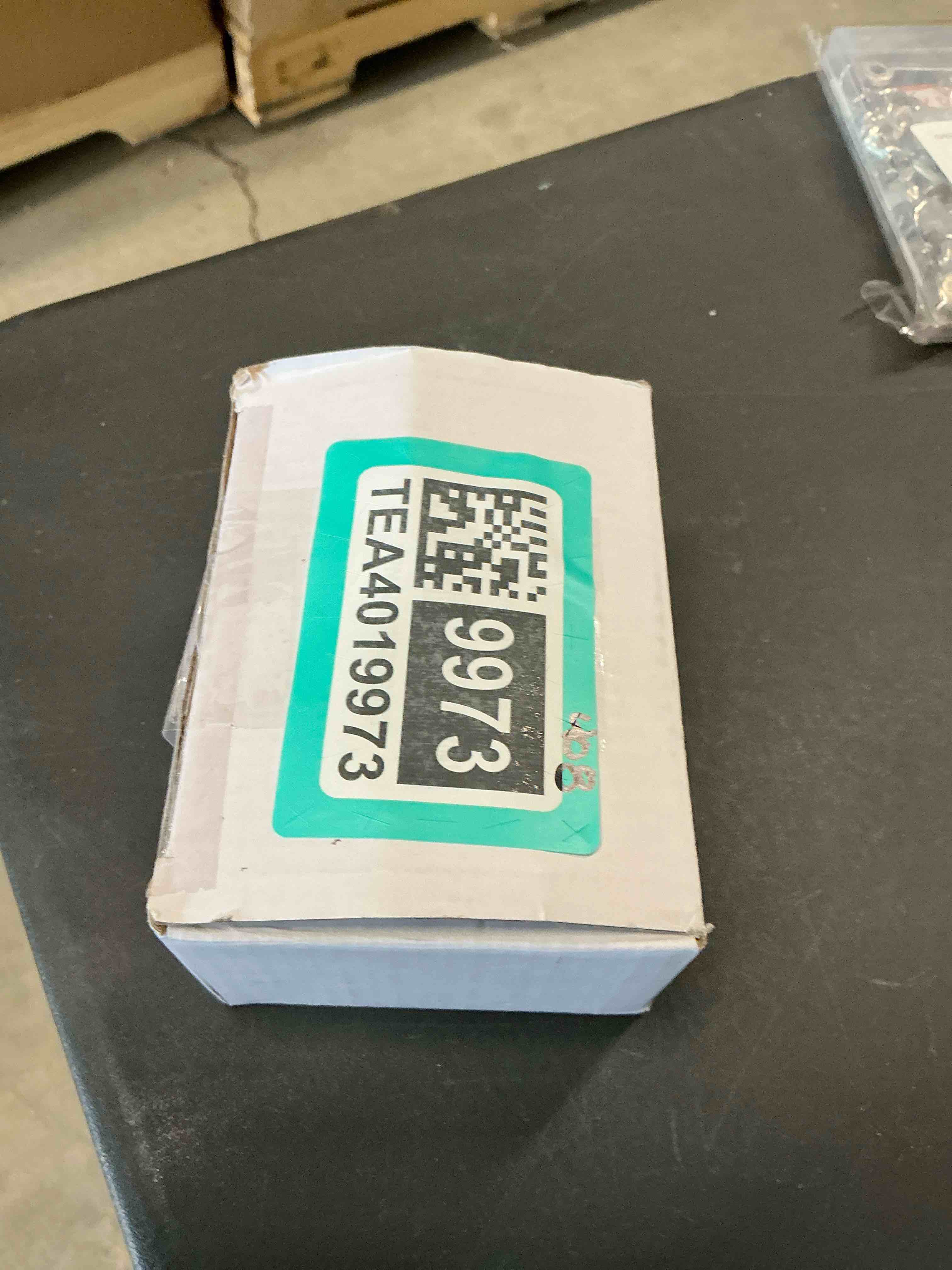 Condition photo showing New/Like New for Urban Deco 24 Pieces Table Card Holder Place Card Holders 1.7 inches Gold Steel Card Holders for Photos, Food Signs, Memo Notes, Weddings, Restaurants, Birthday(Gold 24PK)