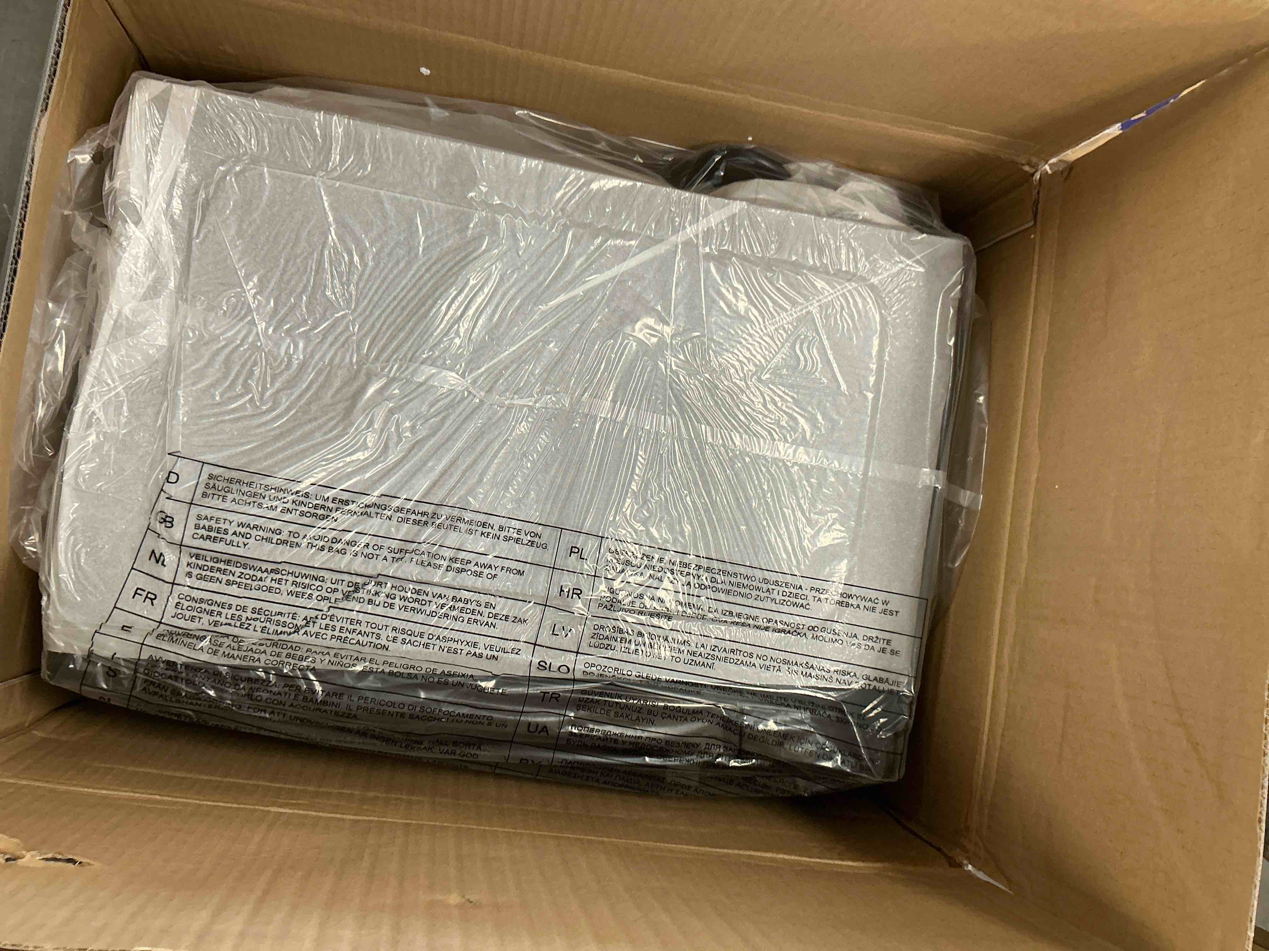 Condition photo showing New/Like New for chefman countertop microwave oven 0.9 cu. ft., 900 watts with 6 presets and 10 power levels - black