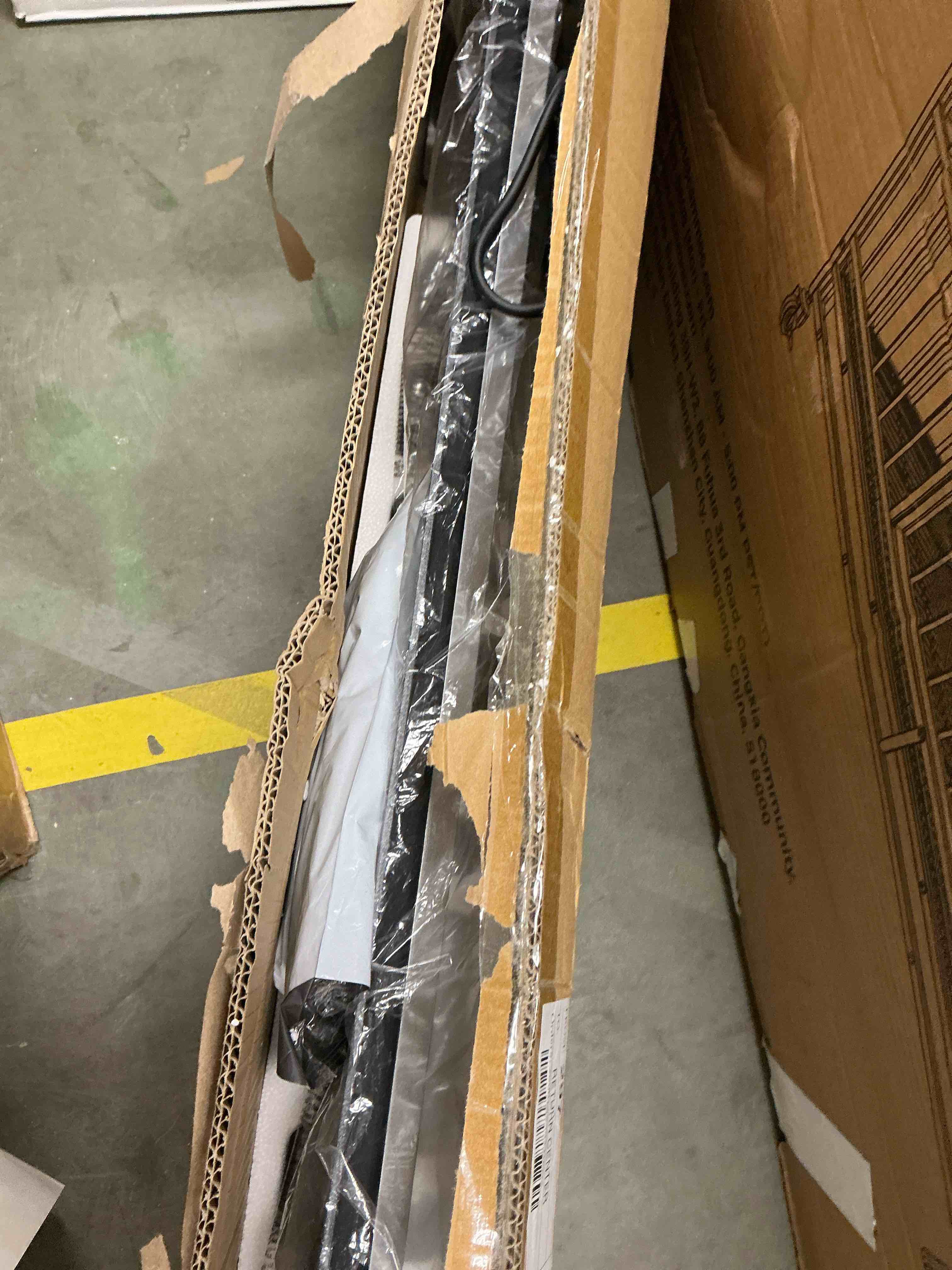 Condition photo showing Good Condition for aoran 35" electric griddle teppanyaki grill, nonstick extra large griddle long countertop grill with adjustable temperature & drip tray, easy-to-clean bbq pancake griddle for indoor & outdoor cooking