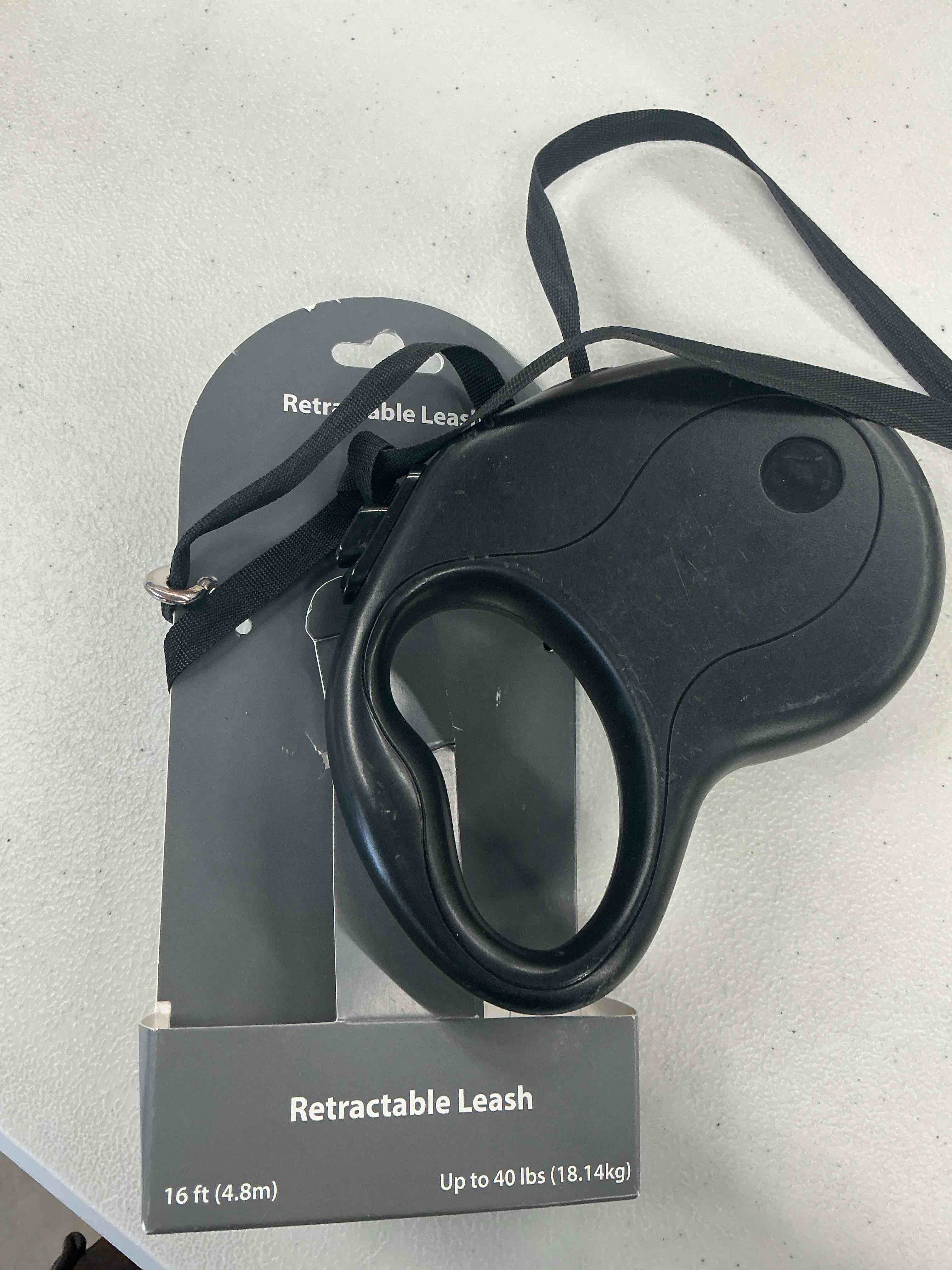 Pet Champion 16  Plastic  Metal & Polyester Retractable Dog Leash  Black