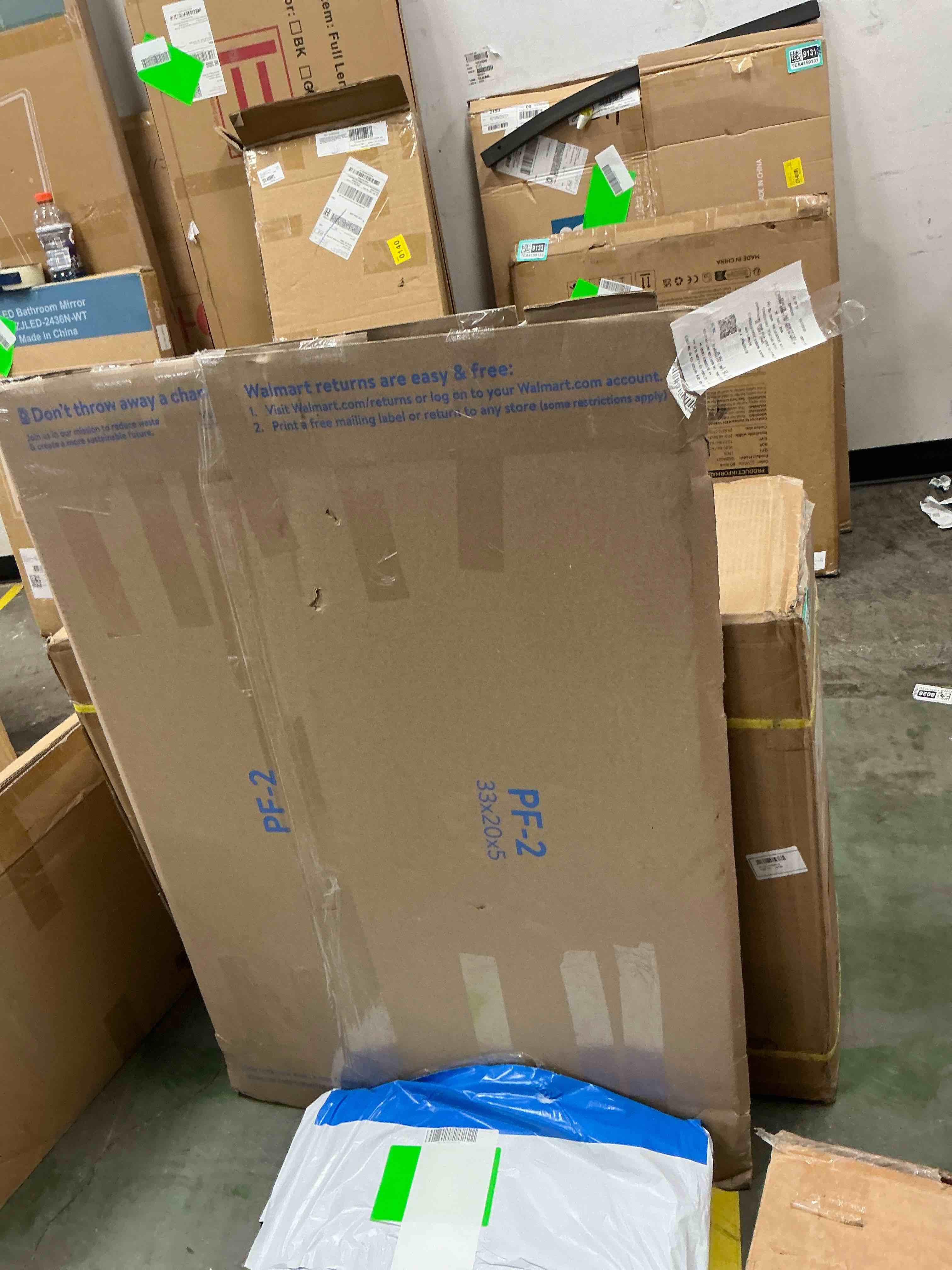Condition photo showing Good Condition for beautypeak 30"x 40" bathroom mirror wall vanity arched mirror, black 30"w x 40"h