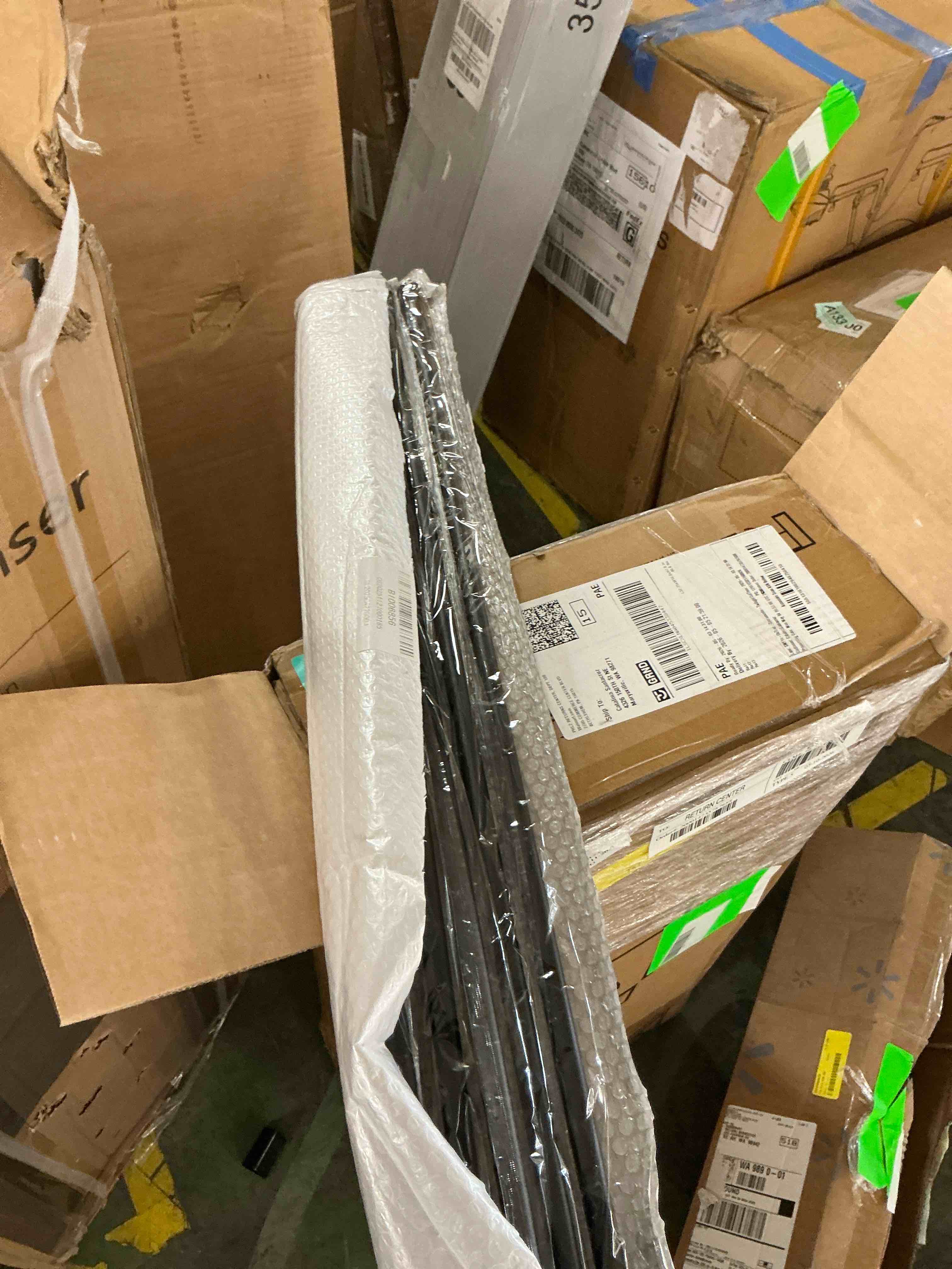 Condition photo showing New/Like New for beamnova 5pcs tension curtain rod for windows cabinet wardrobe closet 28"-48" adjustable, 1/2" diameter, black