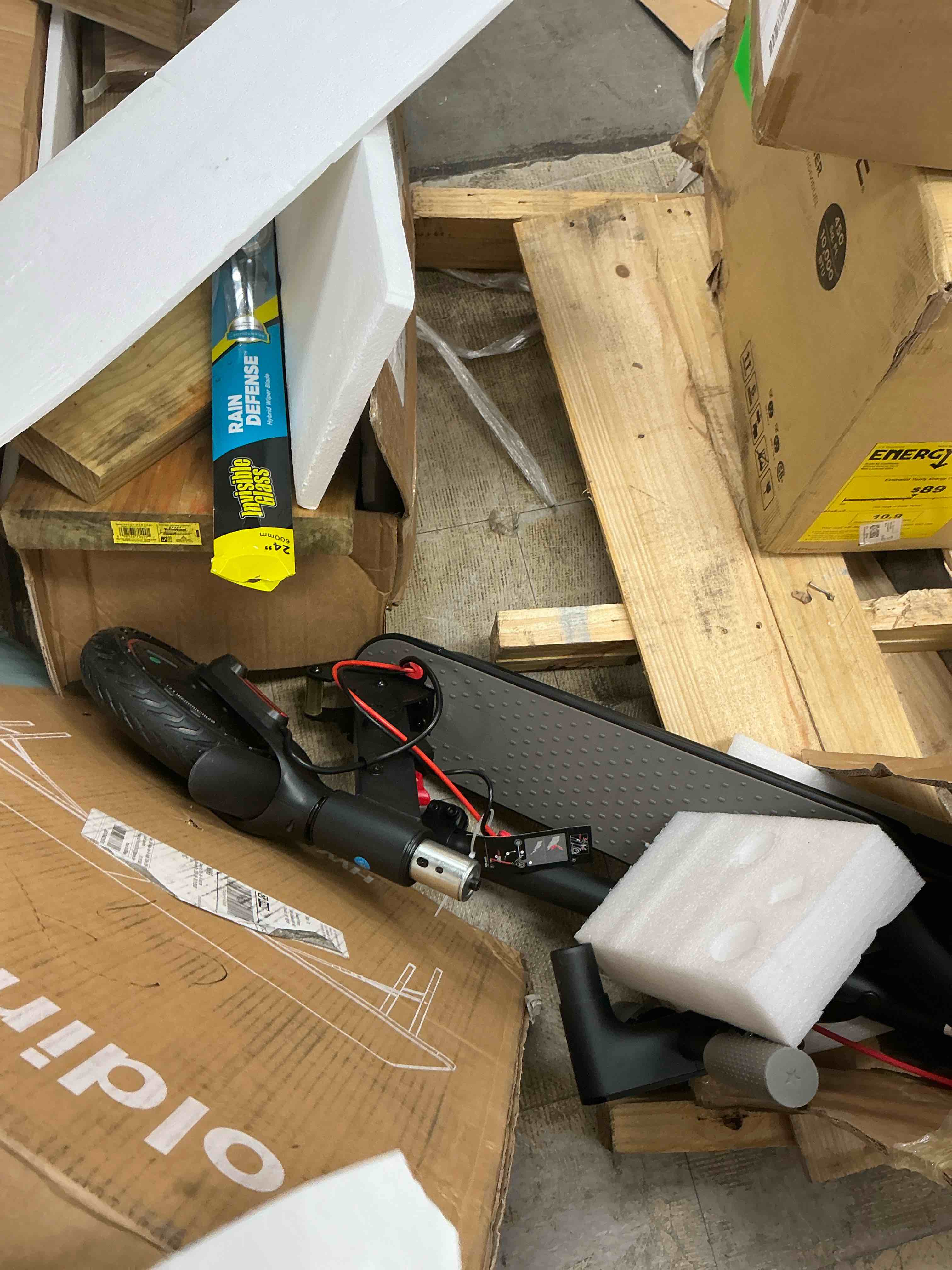 Condition photo showing As Is for iscooter 350w electric scooter for adults, 6 / 12 /18 mph 3-speed escooter, up to 15-21 miles range, foldable commuting electric scooter for teens