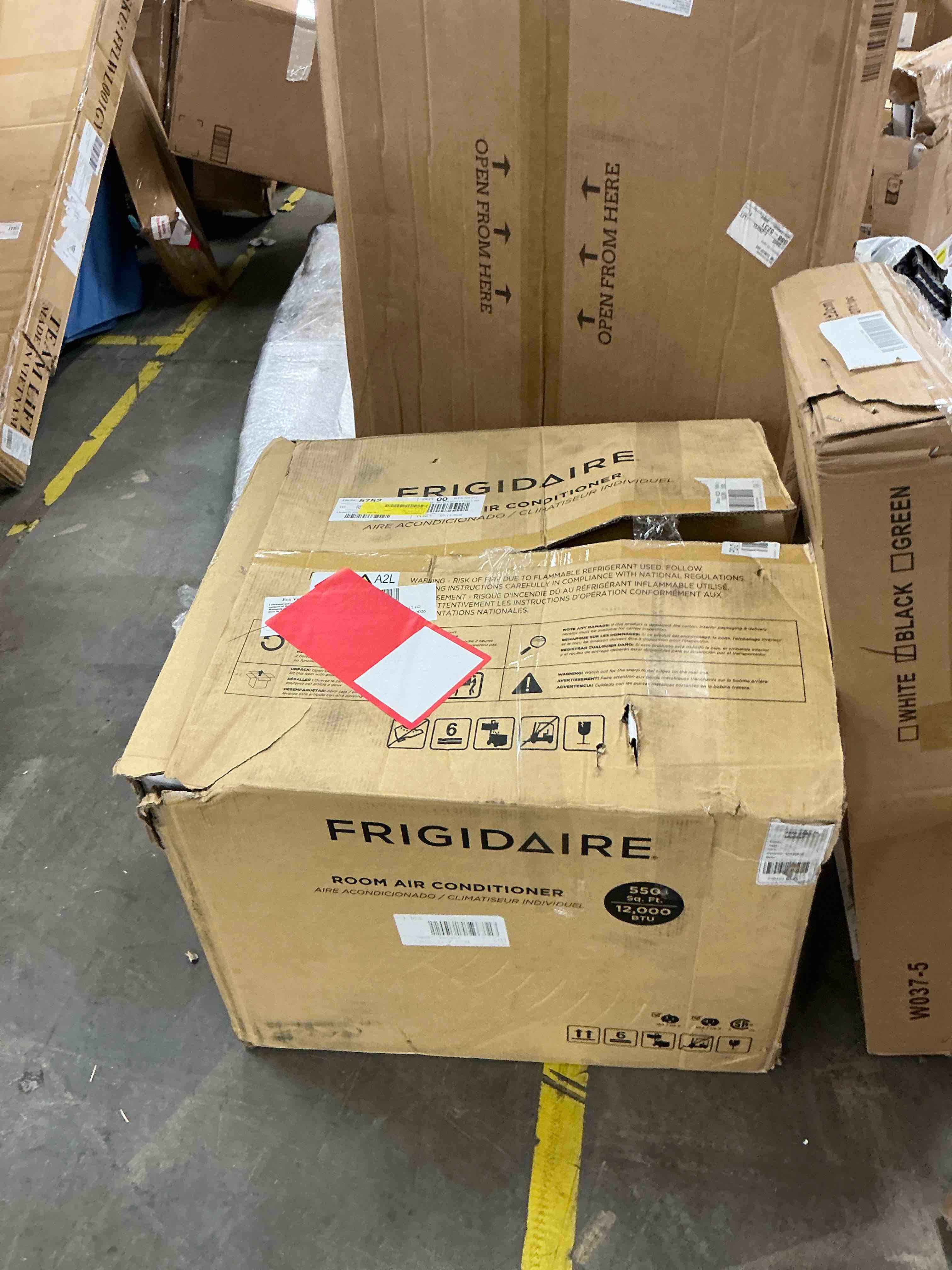 Condition photo showing Good Condition for frigidaire 12 000 btu window air conditioner for medium rooms multi speed fan and efficient cooling