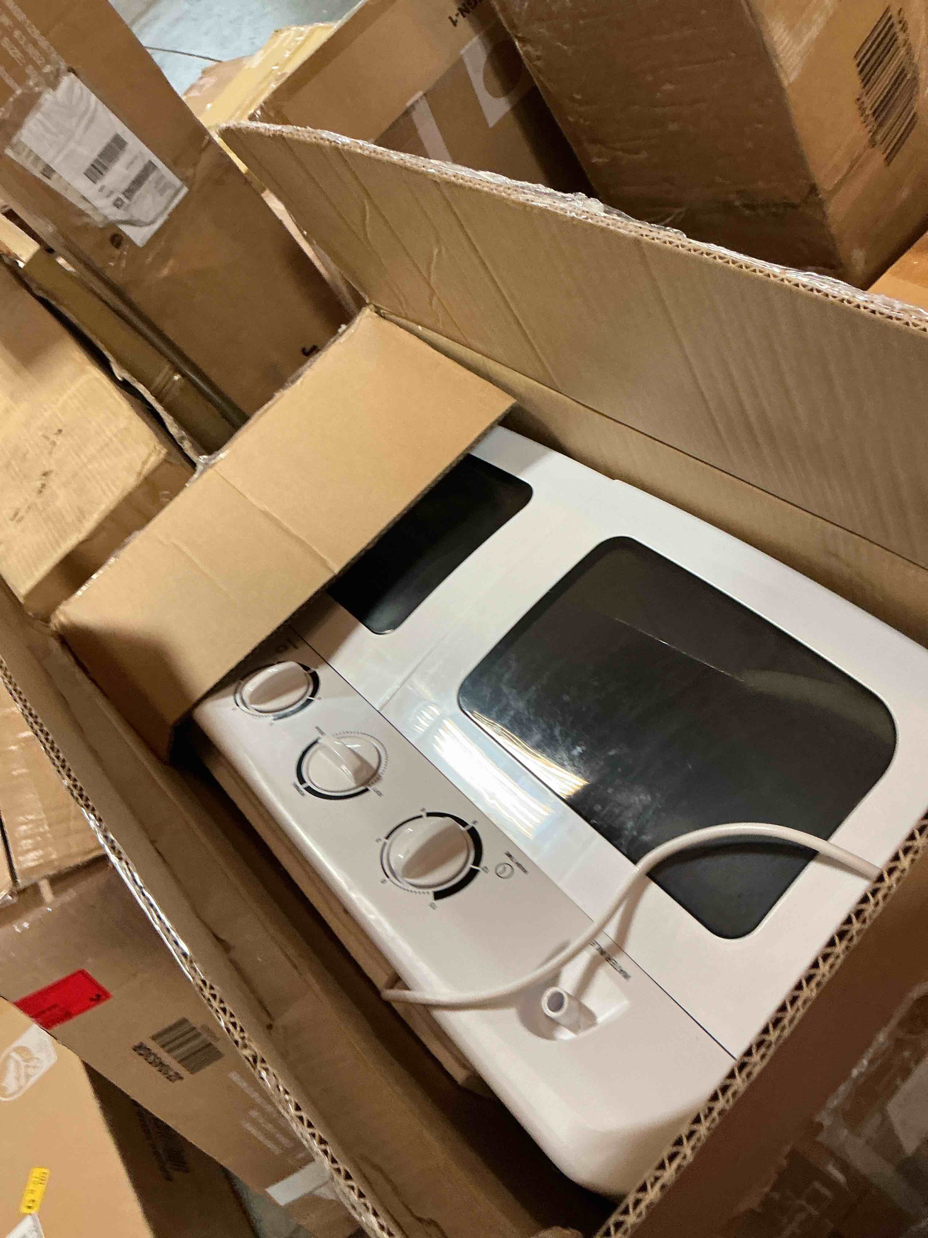 https://s3.amazonaws.com/lotting-images-prod/EmanualPiazza/TEA5002272_1777661411707.jpeg