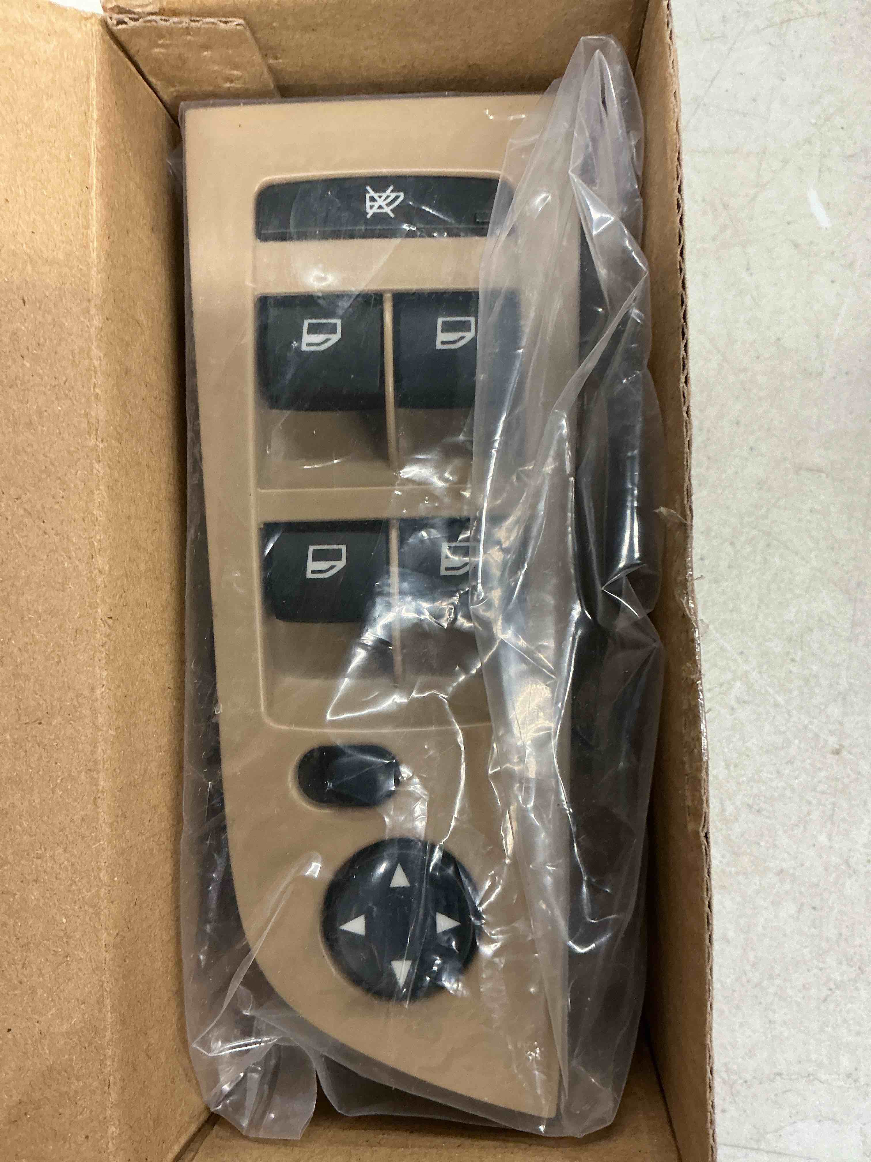 https://s3.amazonaws.com/lotting-images-prod/EmanualPiazza/TEA5005392_1777563094838.jpeg