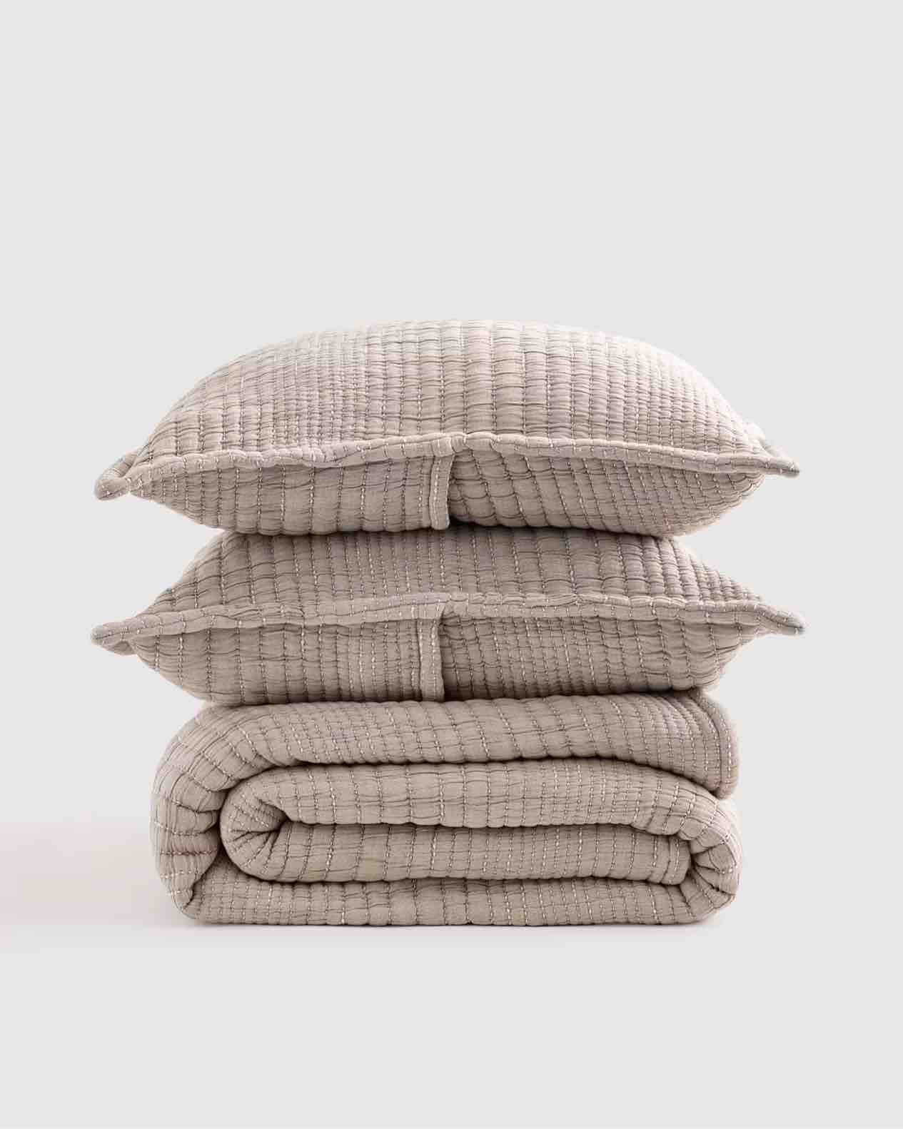 quince organic cotton channel stitch coverlet set