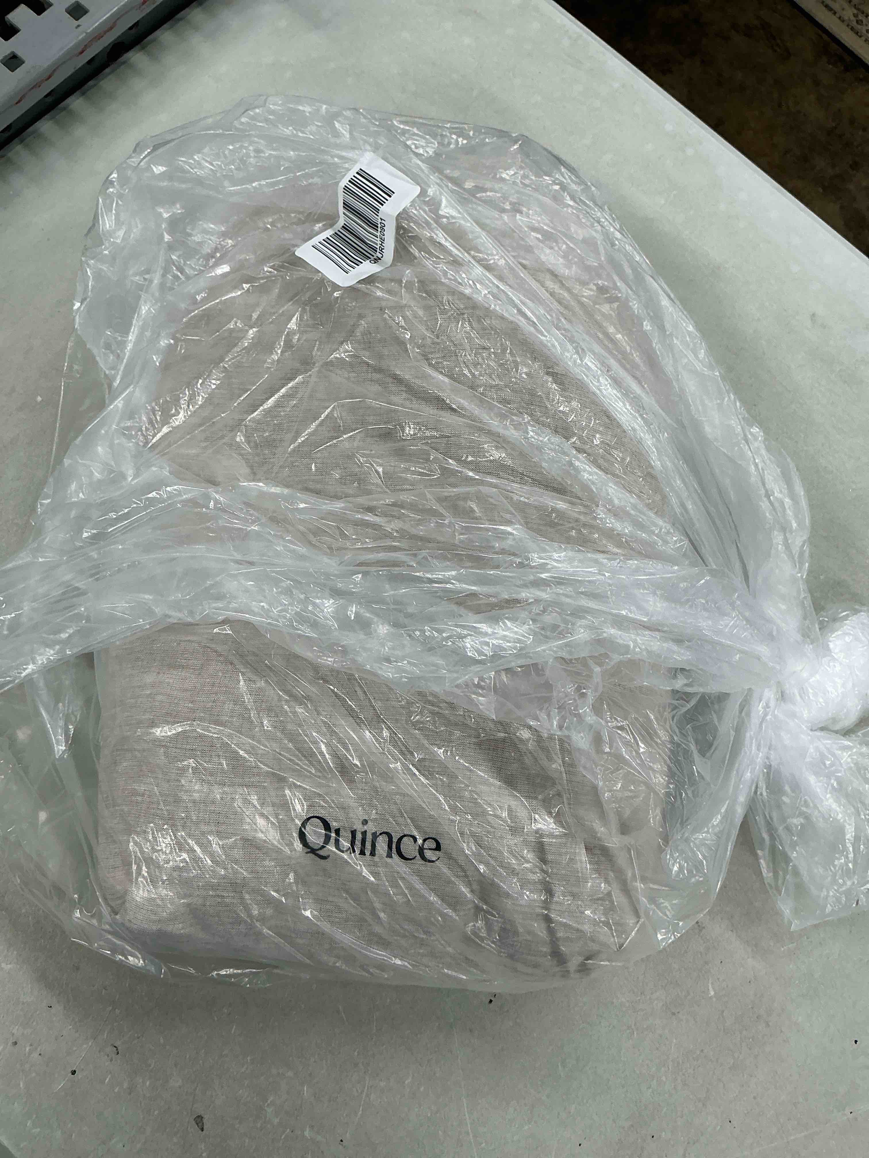 Condition photo showing New/Like New for quince european linen duvet cover, king/cal king, natural chambray