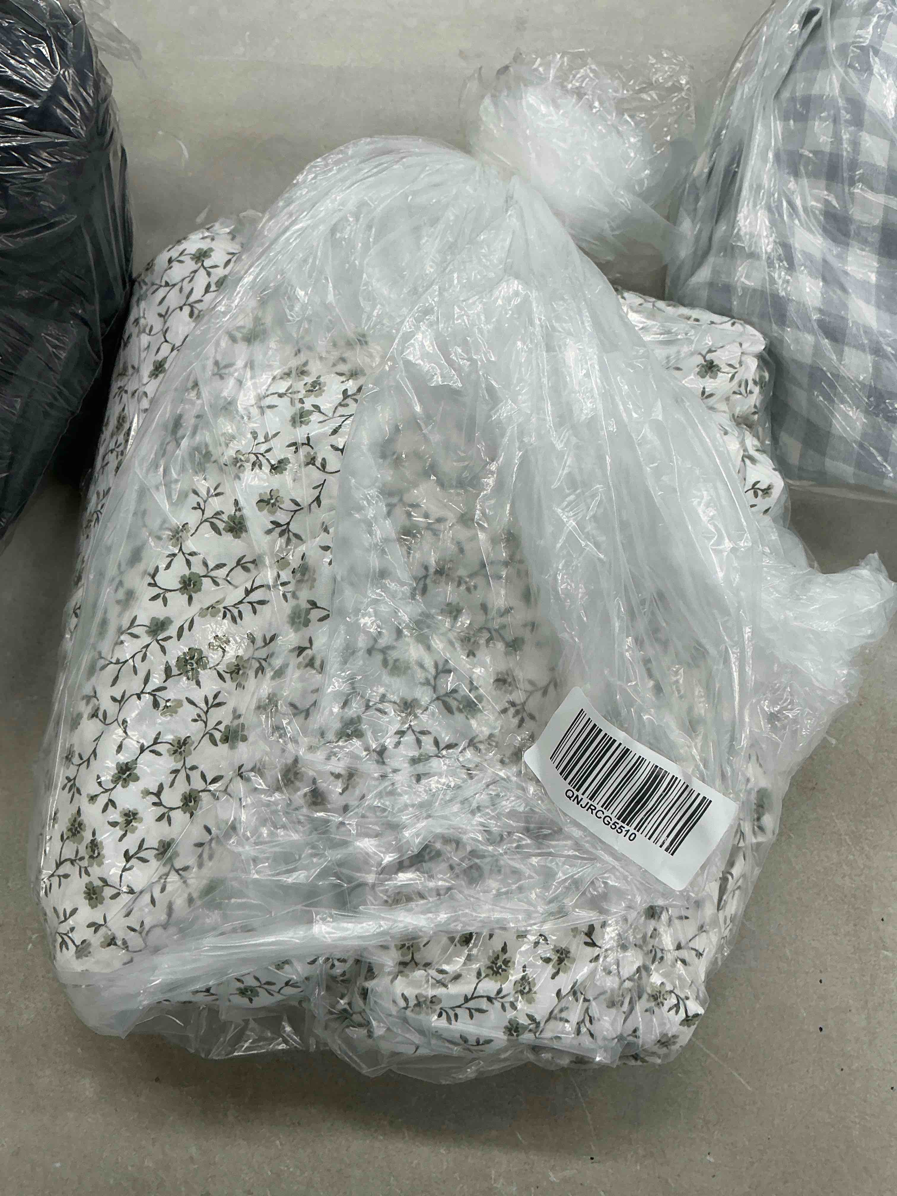 Condition photo showing Good Condition for quince organic crisp percale floral duvet cover, king/cal king, green florette
