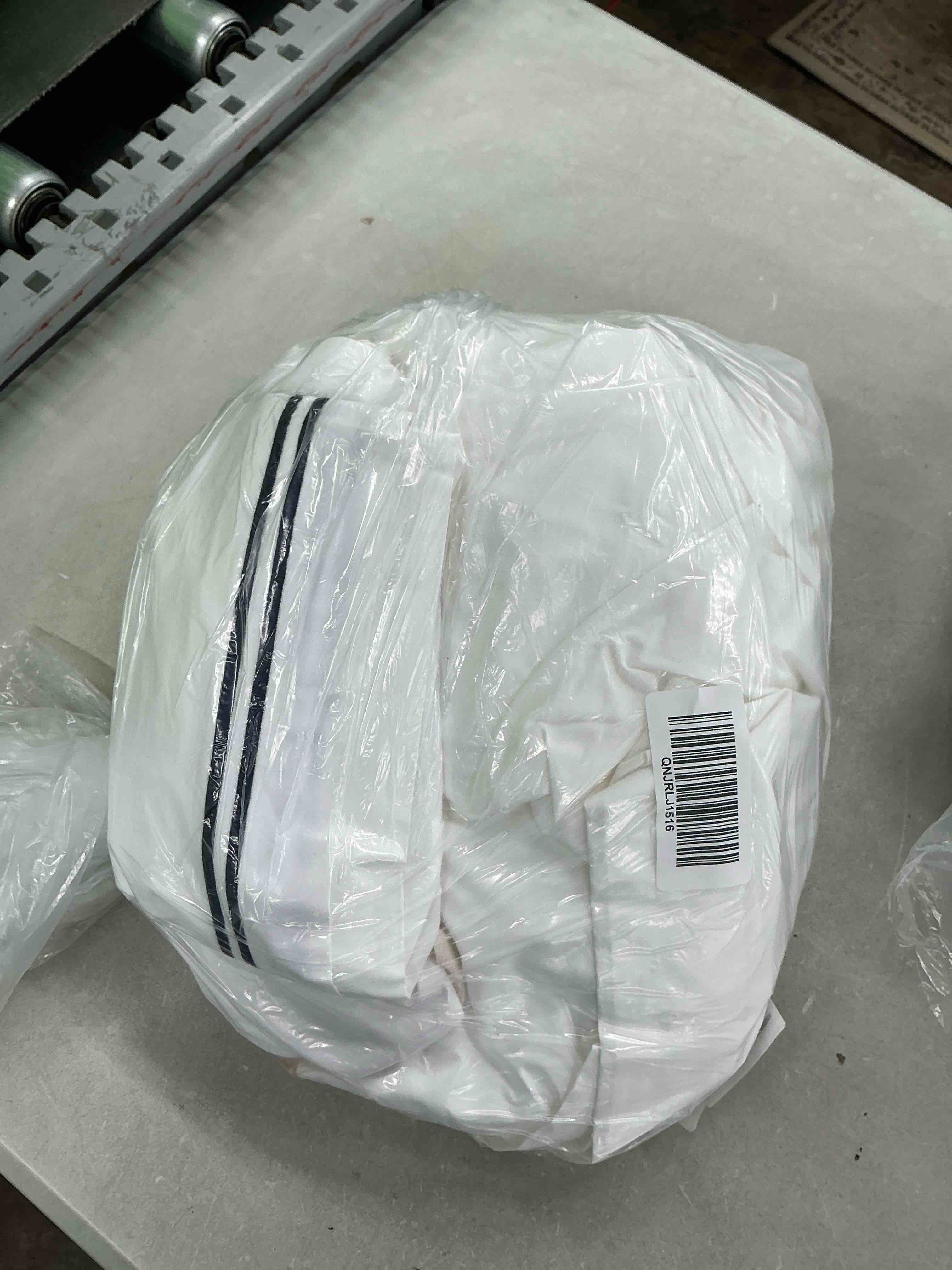 Condition photo showing Good Condition for quince organic crisp percale embellished deluxe bedding bundle, king, white/navy
